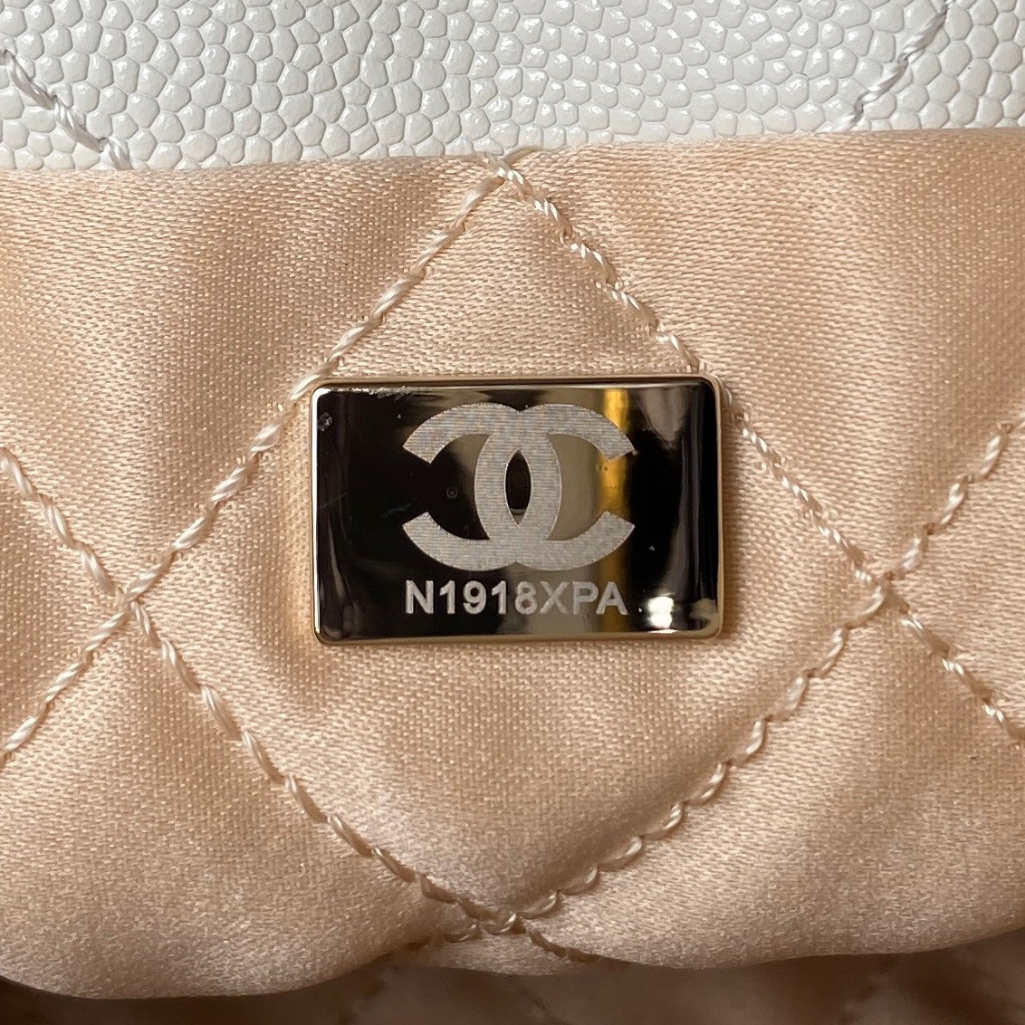 Ch*el 22 mini handbag grained leather white 7.8 × 7.4 × 2.3 in