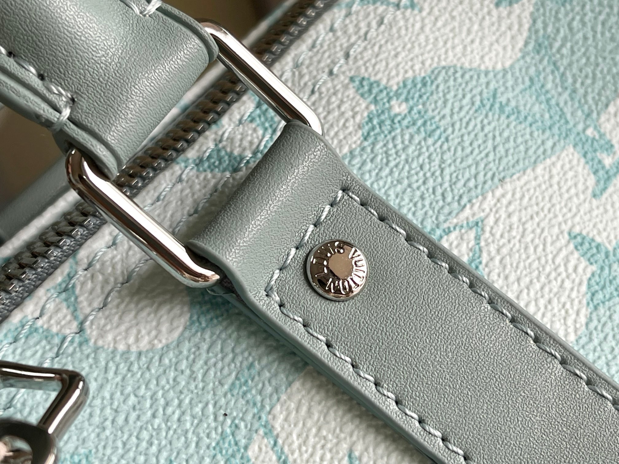l0*is V*t0n keepall bandoulière 50 m22570