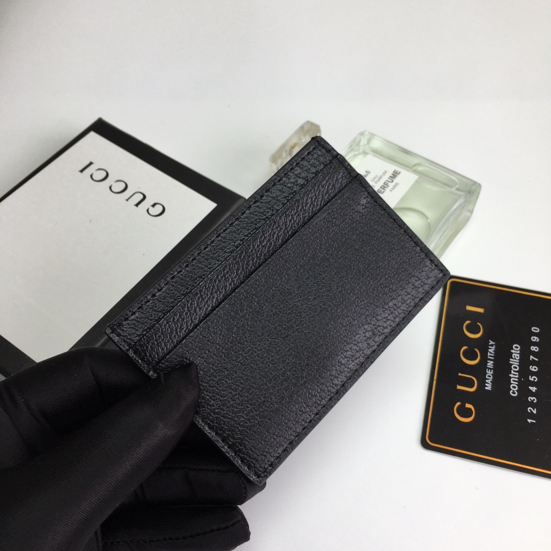 G*u*i gg  card case wallet