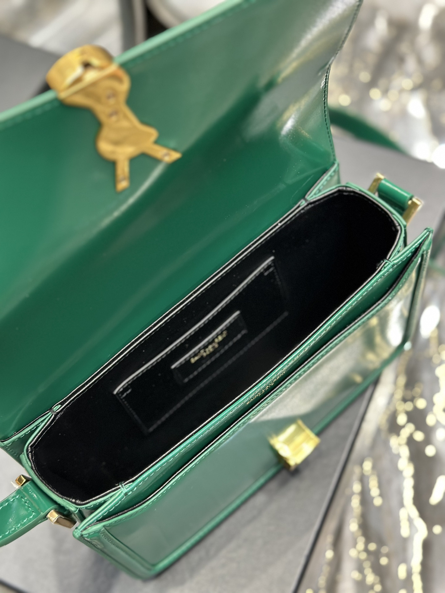 y*l solferino medium satchel in box Sa**t Lau*nt green 9.1 x 6.3 x 2.4 inches