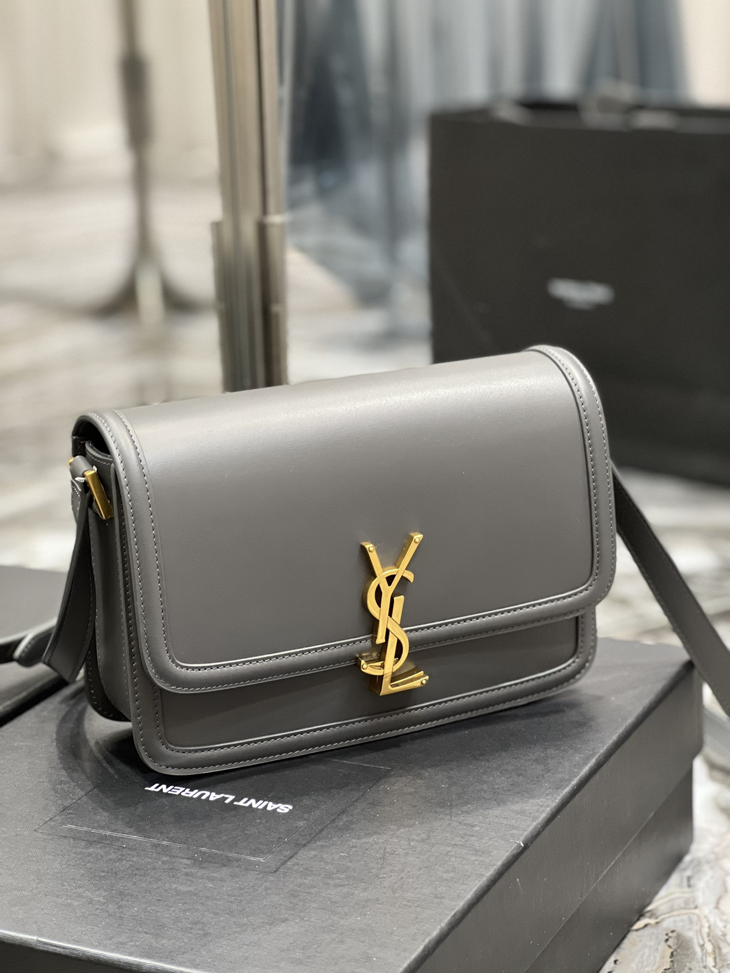 y*l solferino medium satchel in box Sa**t Lau*nt light gray 9.1 x 6.3 x 2.4 inches