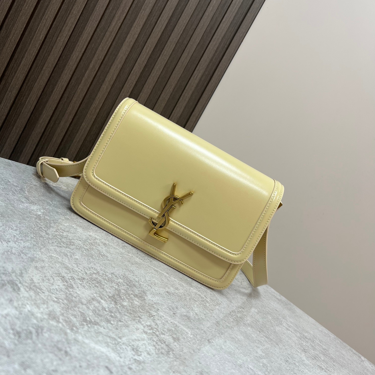 y*l solferino medium satchel in box Sa**t Lau*nt yellow 9.1 x 6.3 x 2.4 inches