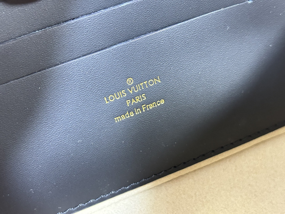 LV M83091 Wallet on Chain Ivy 9.3 x 4.7 x 1.7 inches