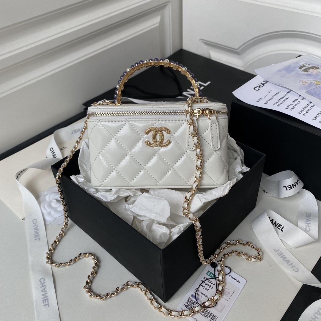 Ch*el 24p chain leather square box shoulder bag white 16x10x8cm
