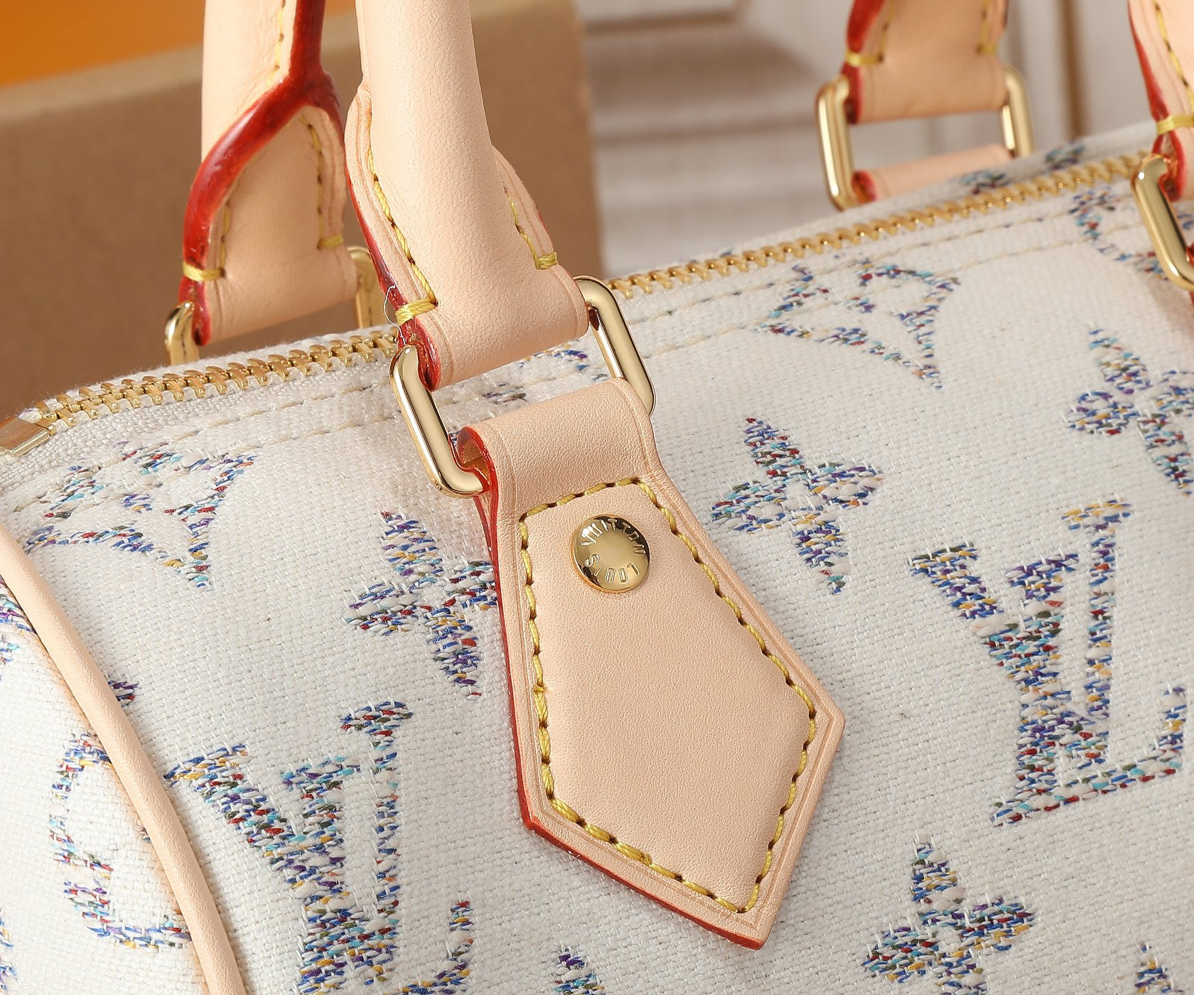 LV Speedy Bandoulière 20 M24709 8.1 x 5.3 x 4.7 inches