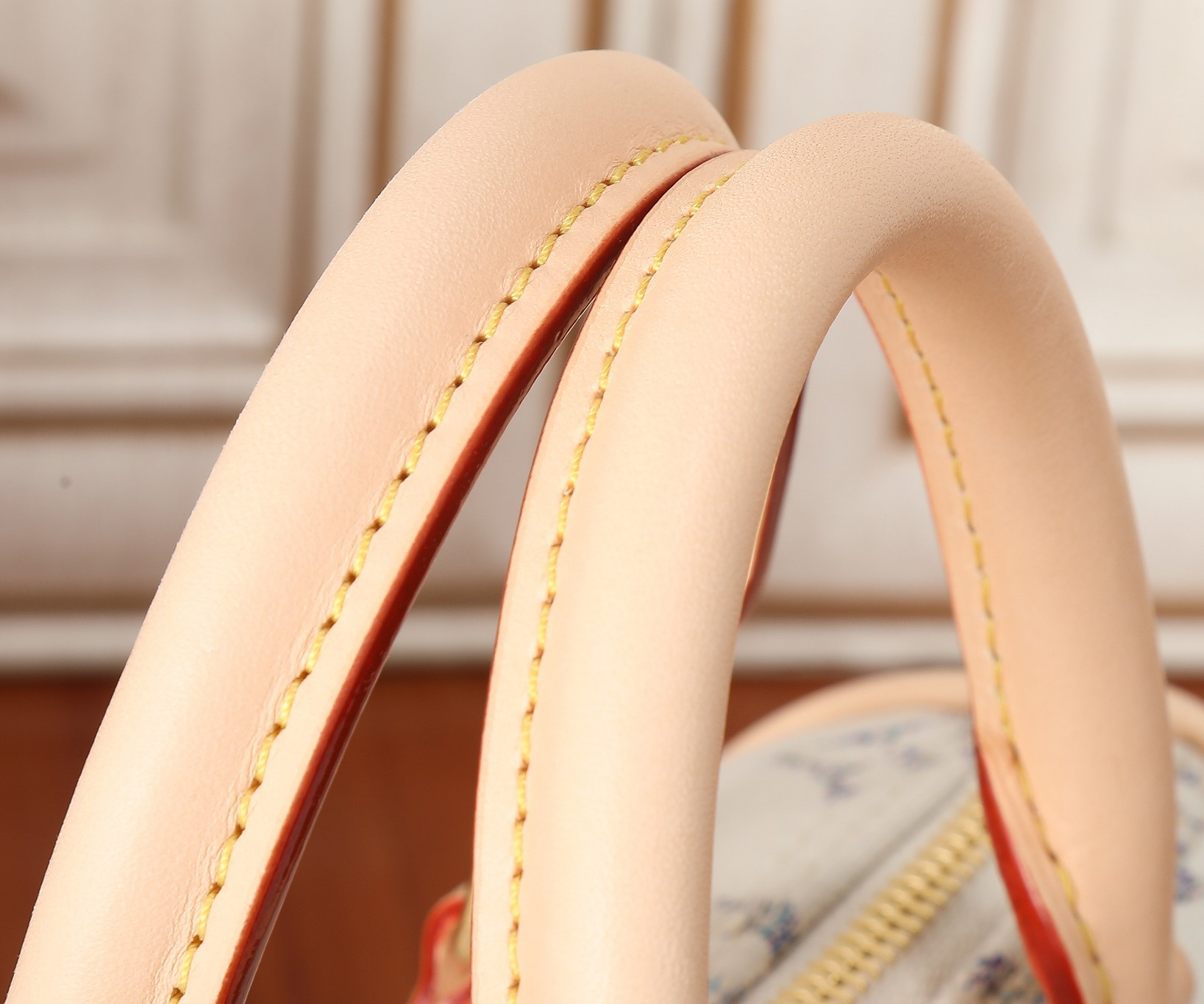 LV Speedy Bandoulière 20 M24709 8.1 x 5.3 x 4.7 inches