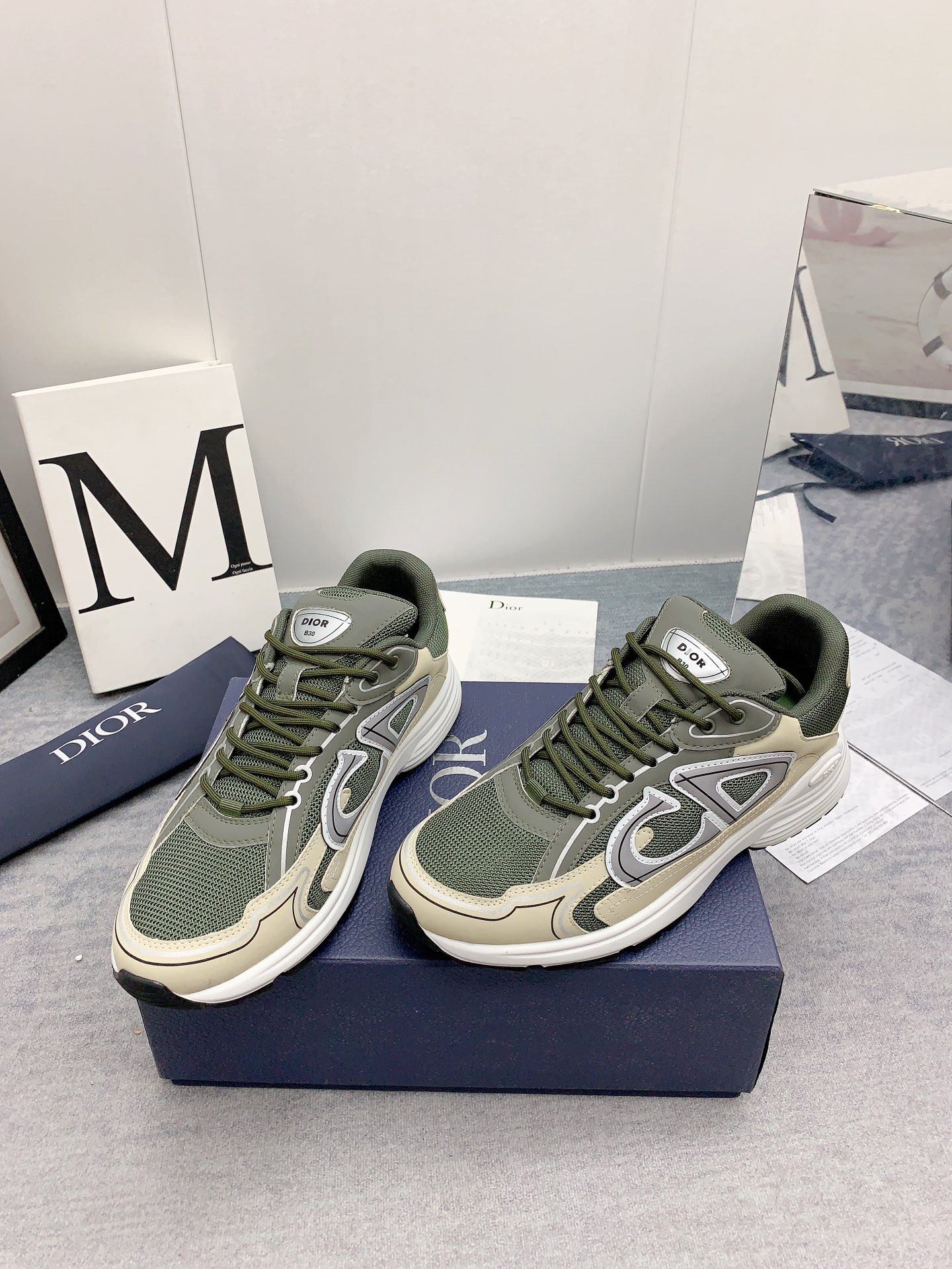 ua D*or b30 olive