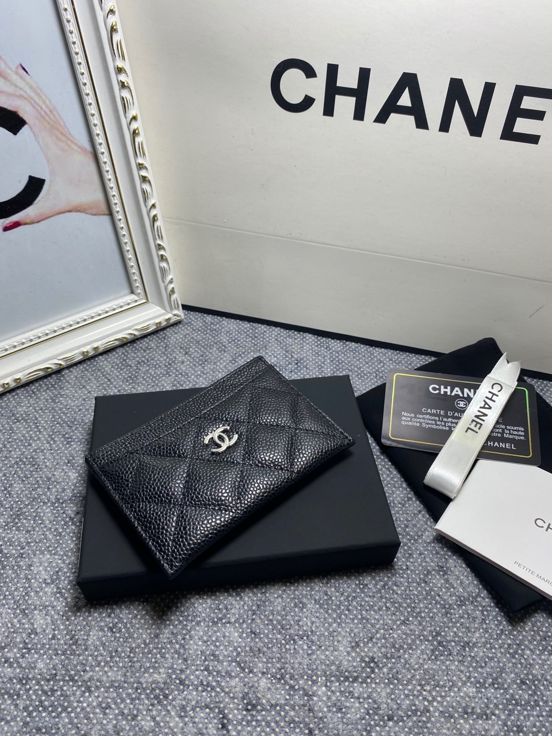 Ch*el card holder 10cm