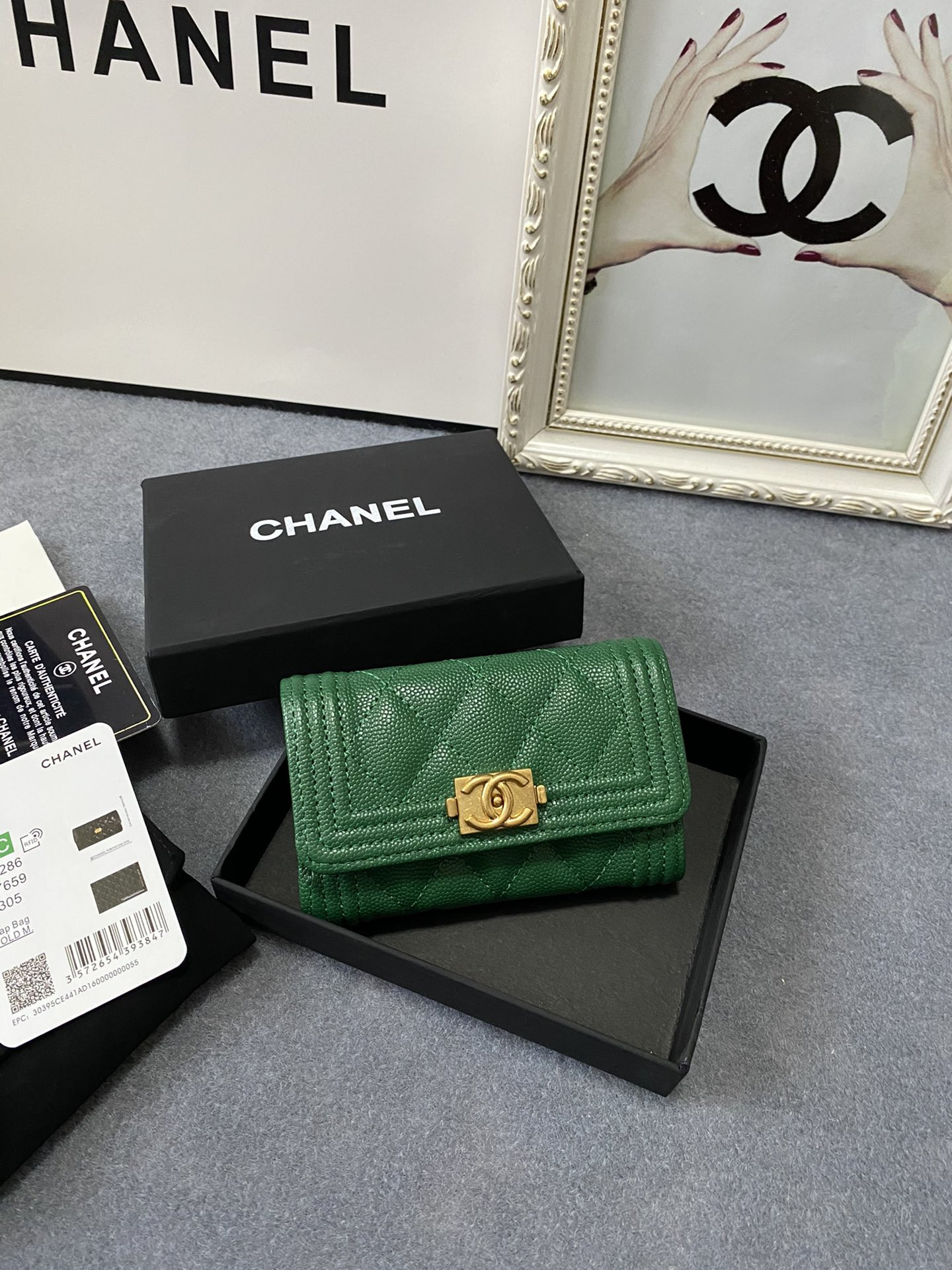 Ch*el flap wallet 12-7cm
