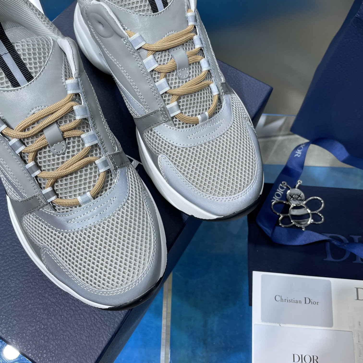 ua D*or b22 gray sneaker