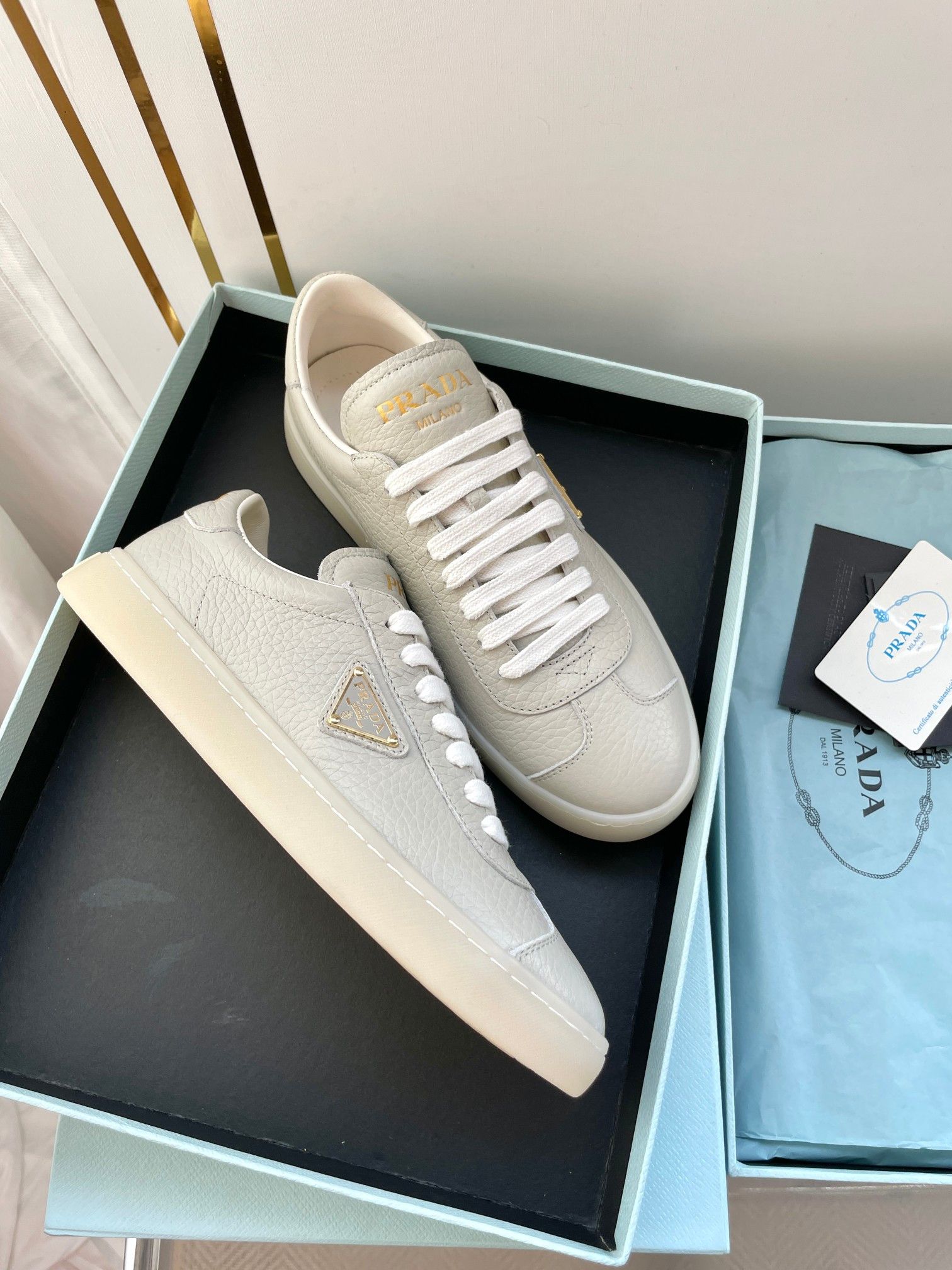 ua Pra*a downtown nappa leather sneakers