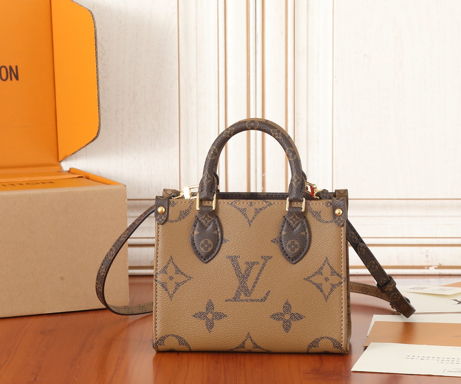 LV  OnTheGo BB M46839 7.1 x 5.9 x 3.3 inches