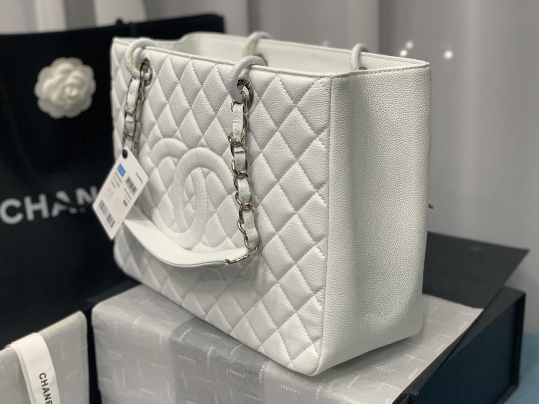 Ch*el gst caviar leather hardware 24x33x13cm