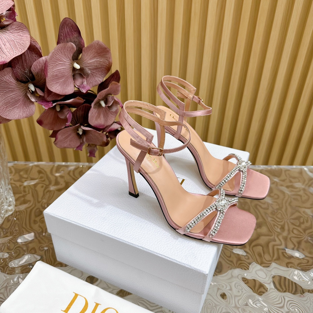 ua D*or slingback pump