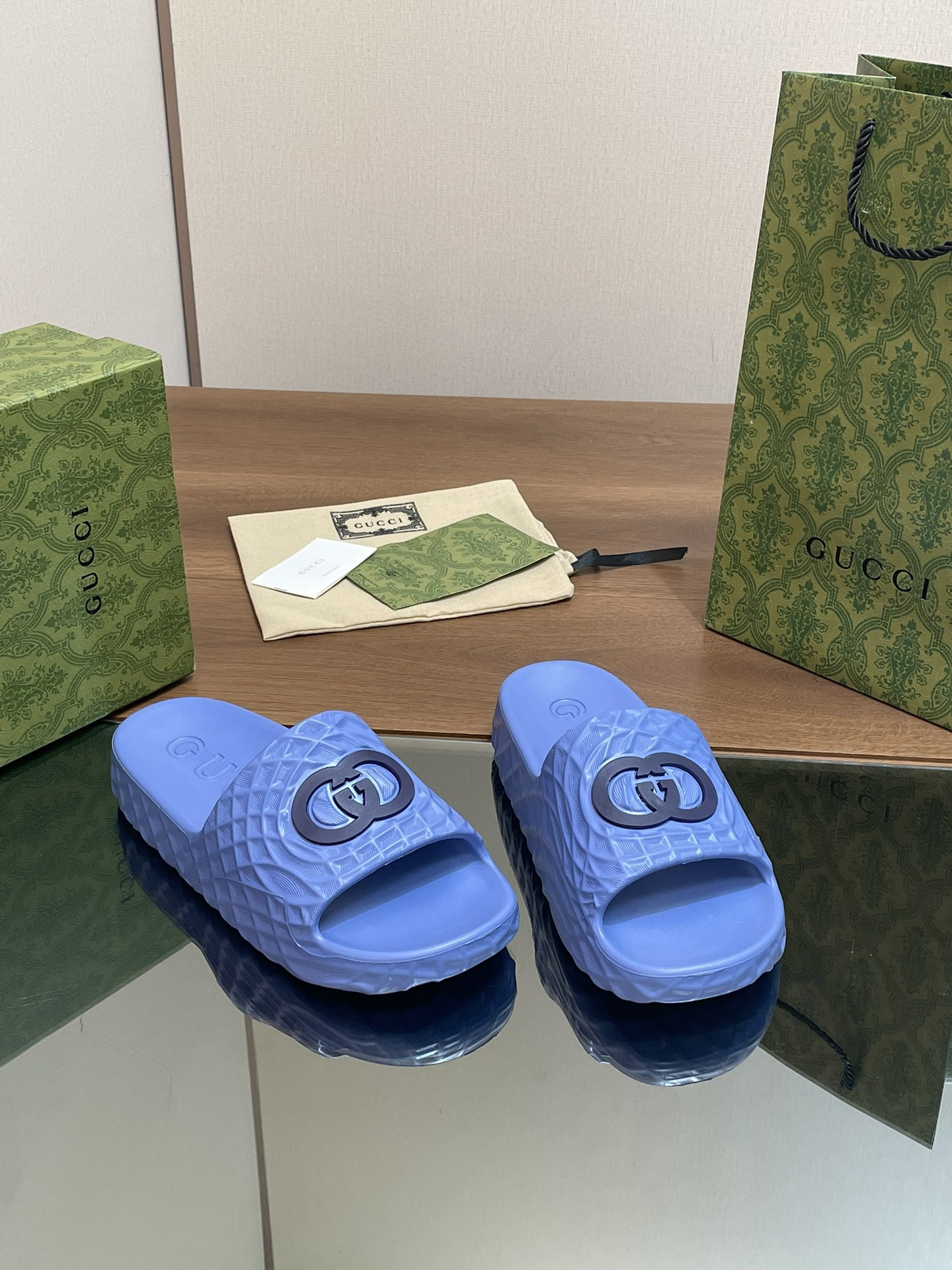 ua G*u*i interlocking g slide sandal blue