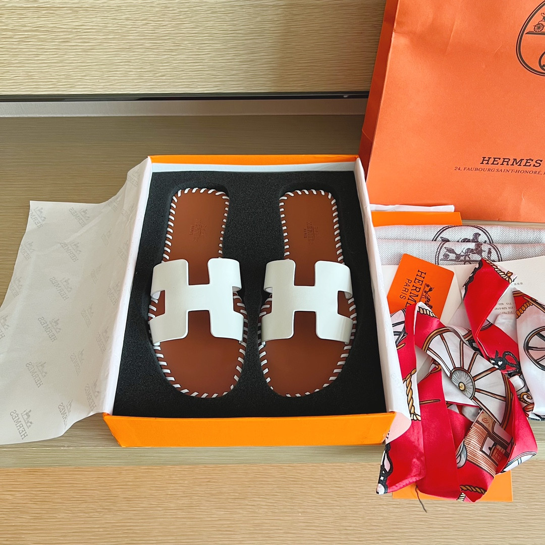 ua H**me5 oran sandal