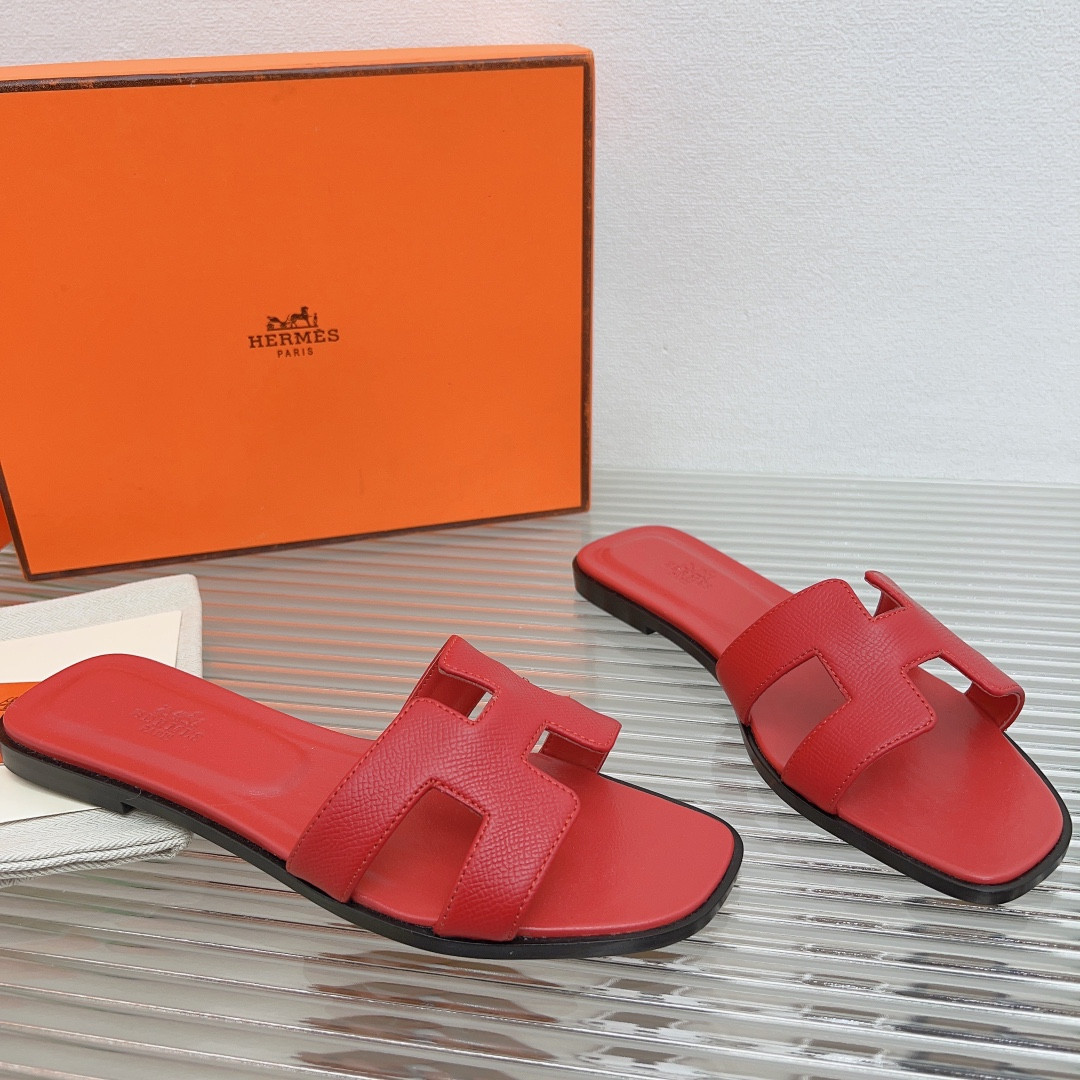 ua H**me5 oran sandal