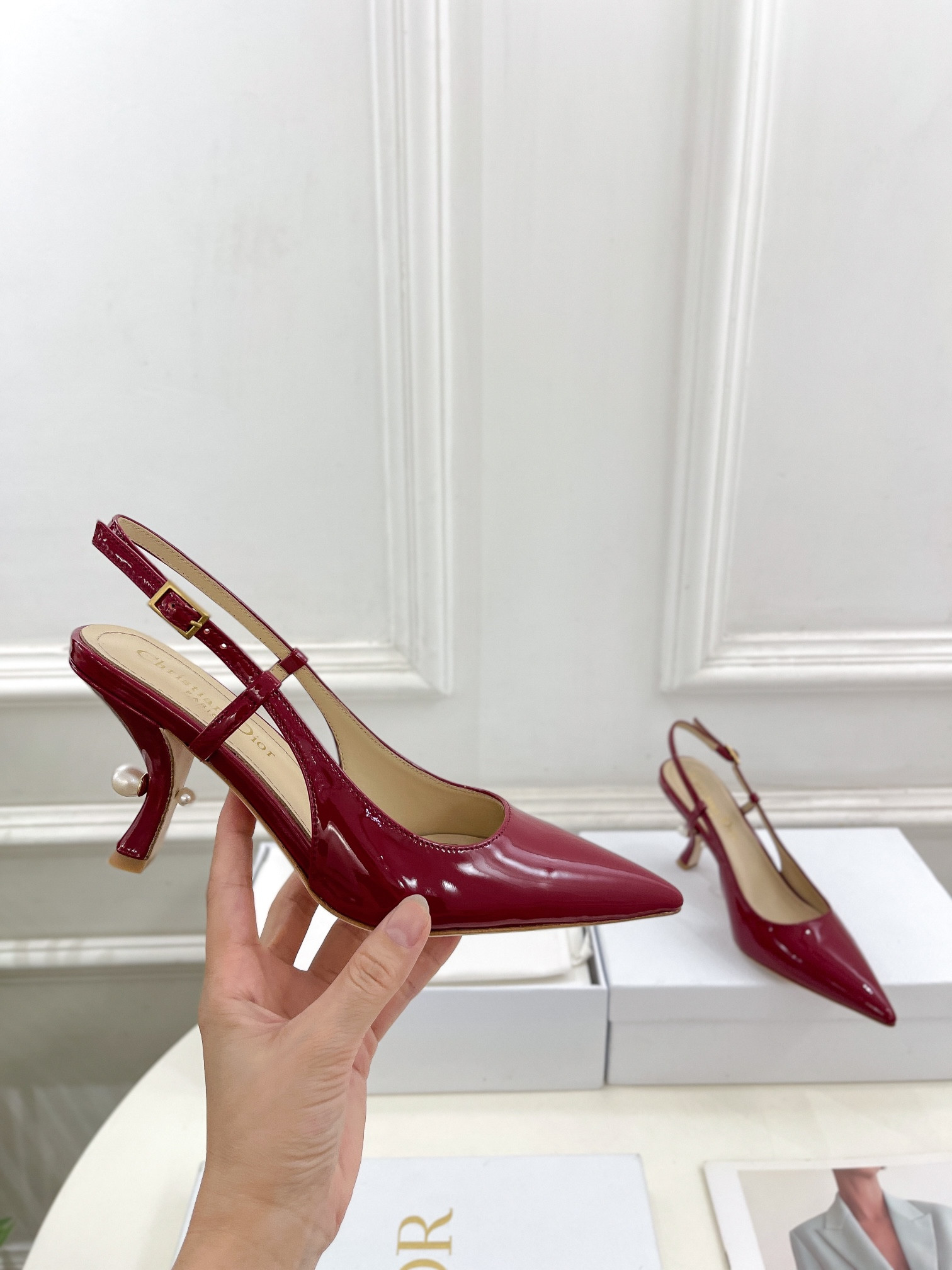 ua D*or tribales slingback pump