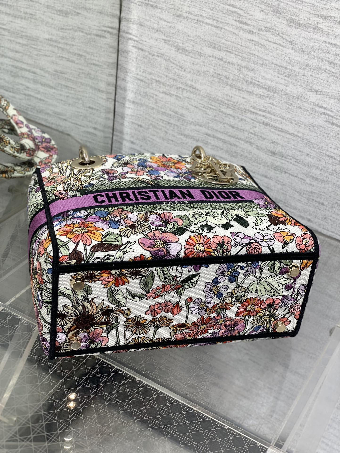 medium lady D*or bag white multicolor D*or 4 saisons Été embroidery 24 x 20 x 12 cm