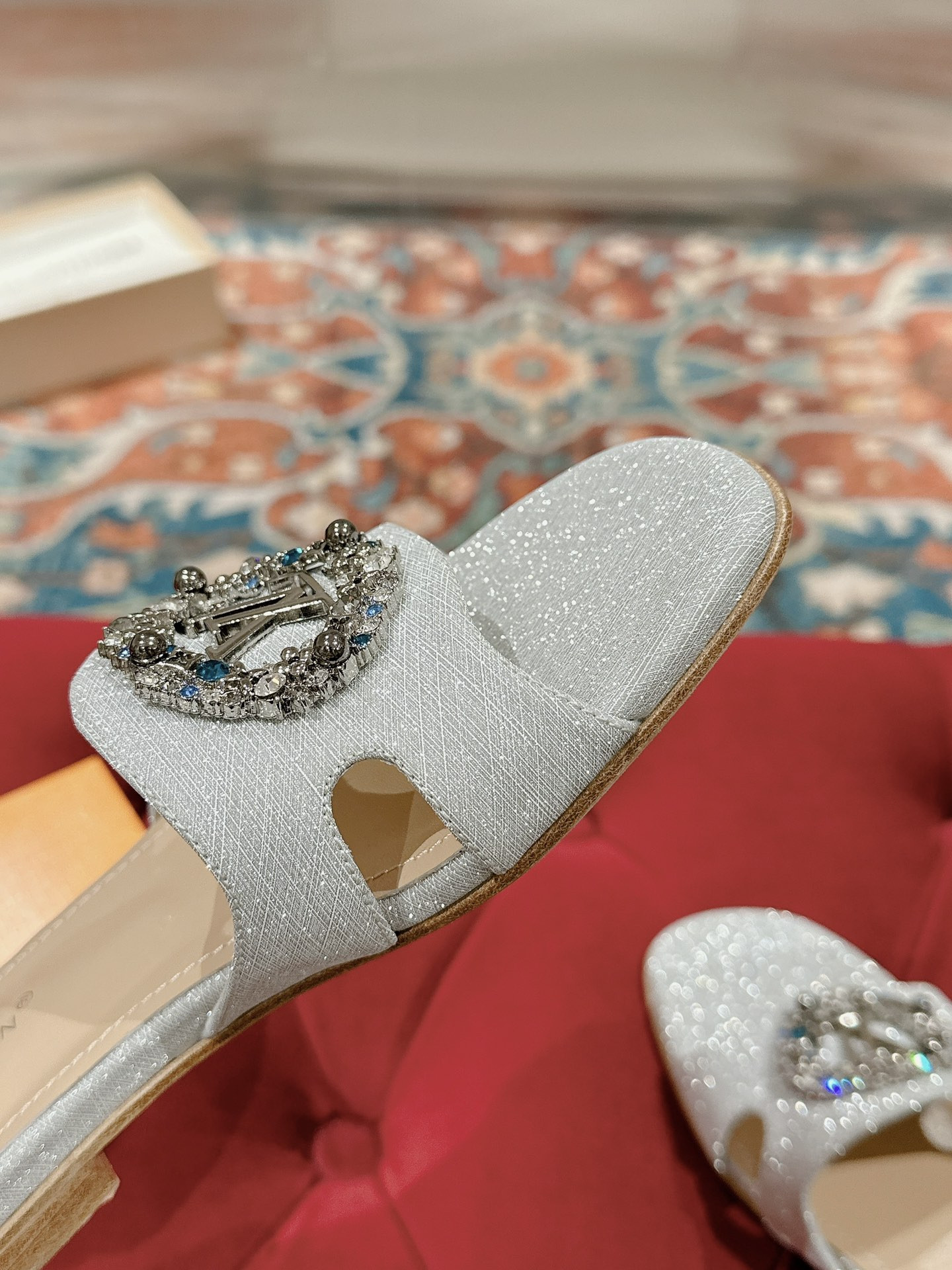 UA LV Flat Mule