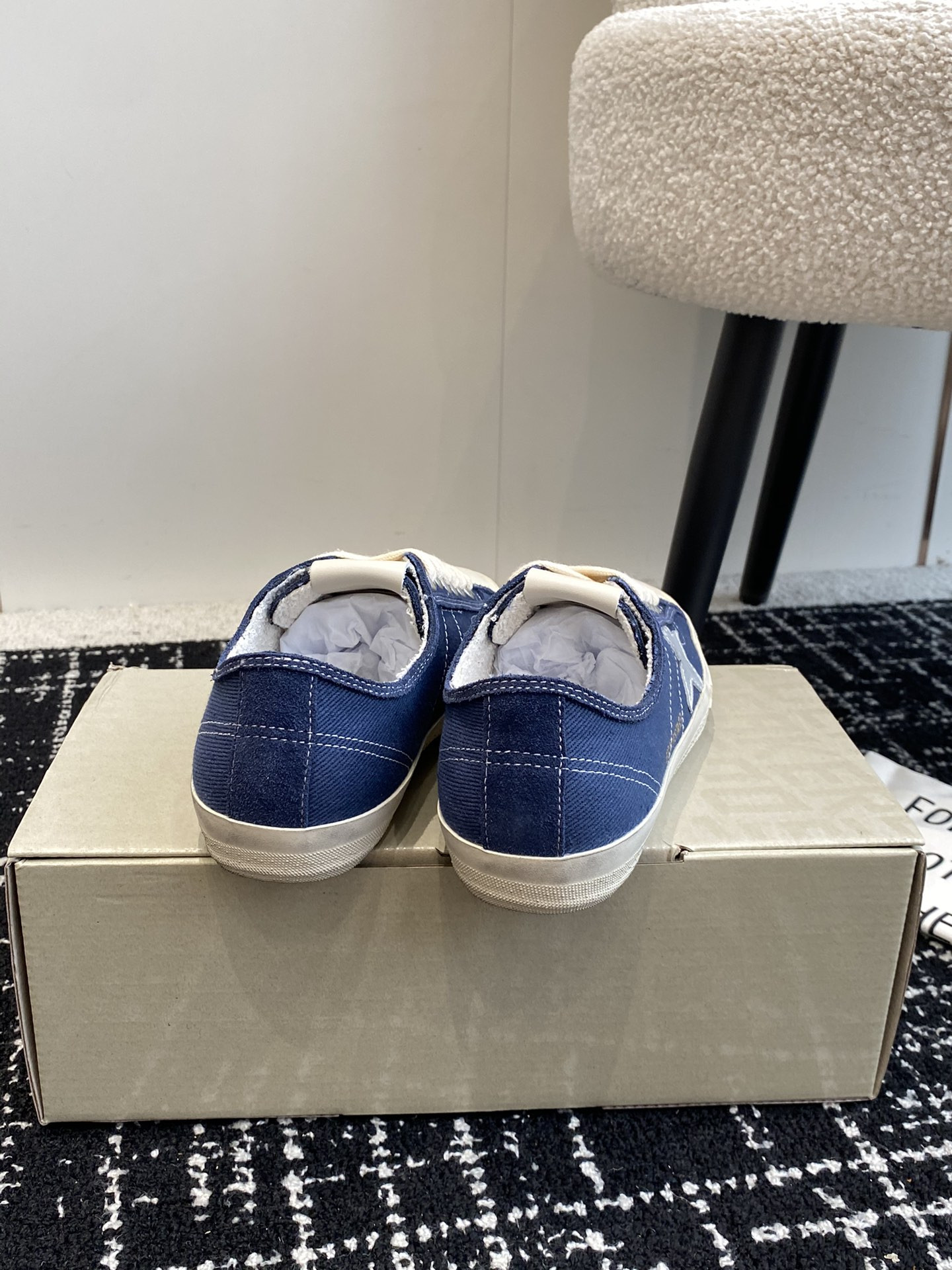 UA Golden Goose V-STAR Sneaker