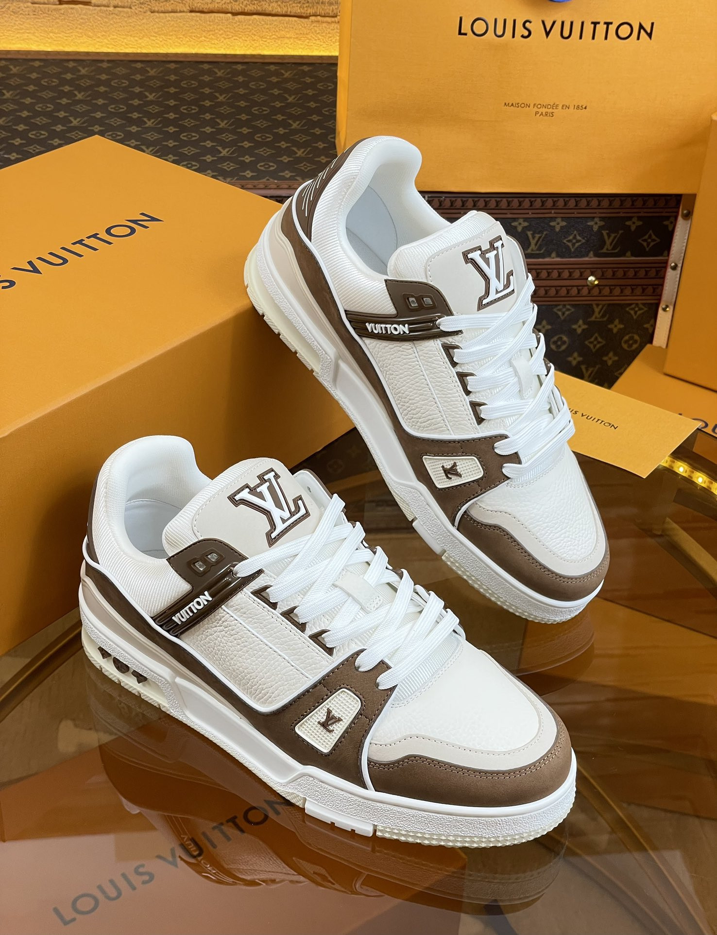 UA LV Trainer Sneaker