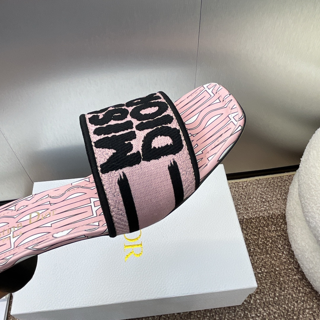 ua D*or dway heeled slide
