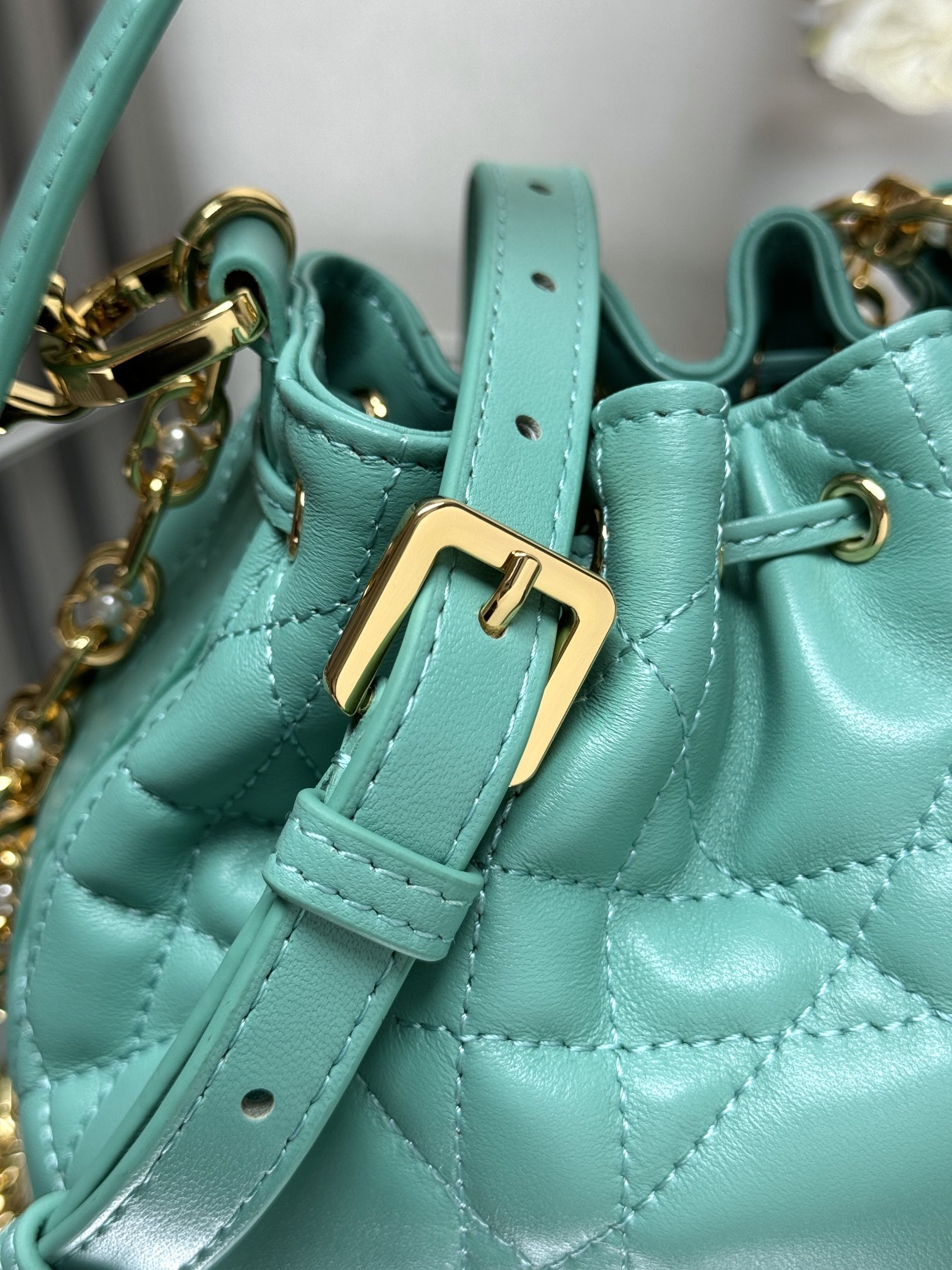 small D*or jolie bucket bag 17 x 16 x 10.5 cm