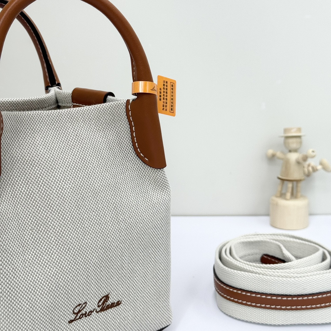 L**o p*ana micro bale bag cotton, linen 23 x 16 x 14 cm
