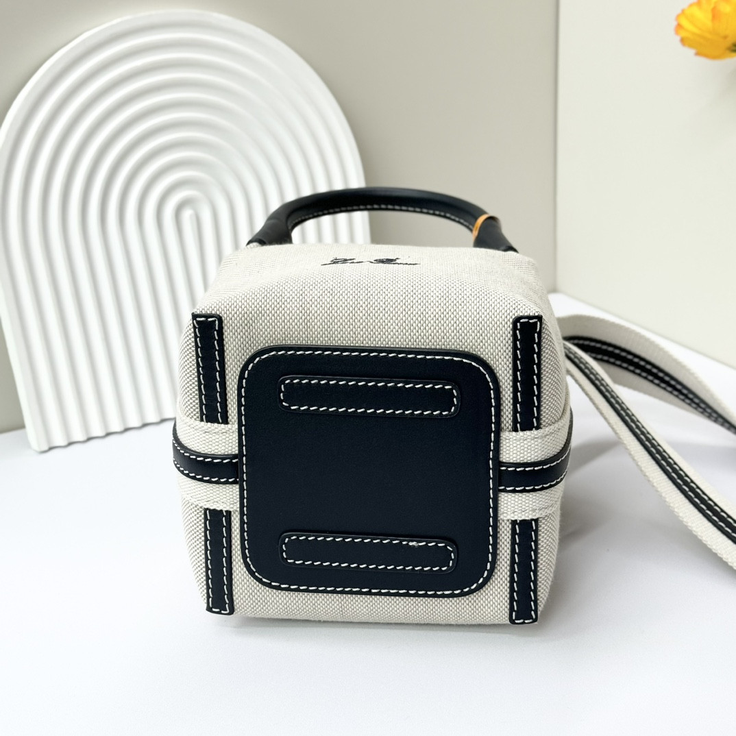 L**o p*ana micro bale bag cotton, linen 23 x 16 x 14 cm