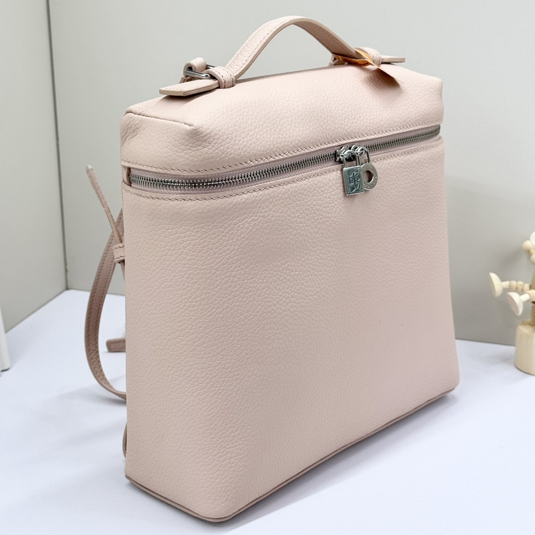 L**o p*ana extra pocket backpack l23.5 grained calfskin 23 x 21 x 8 cm