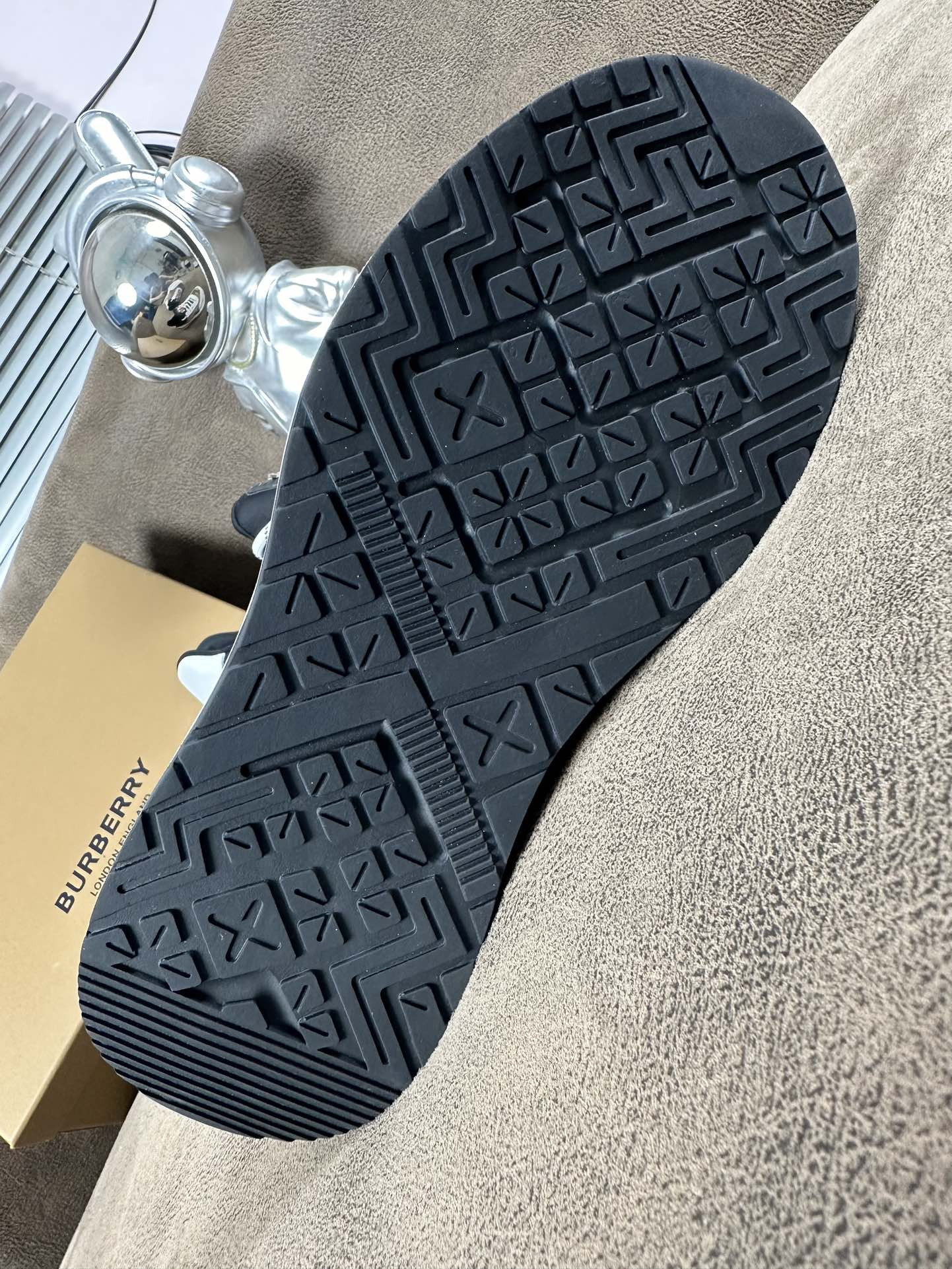 ua B**rry sneakers