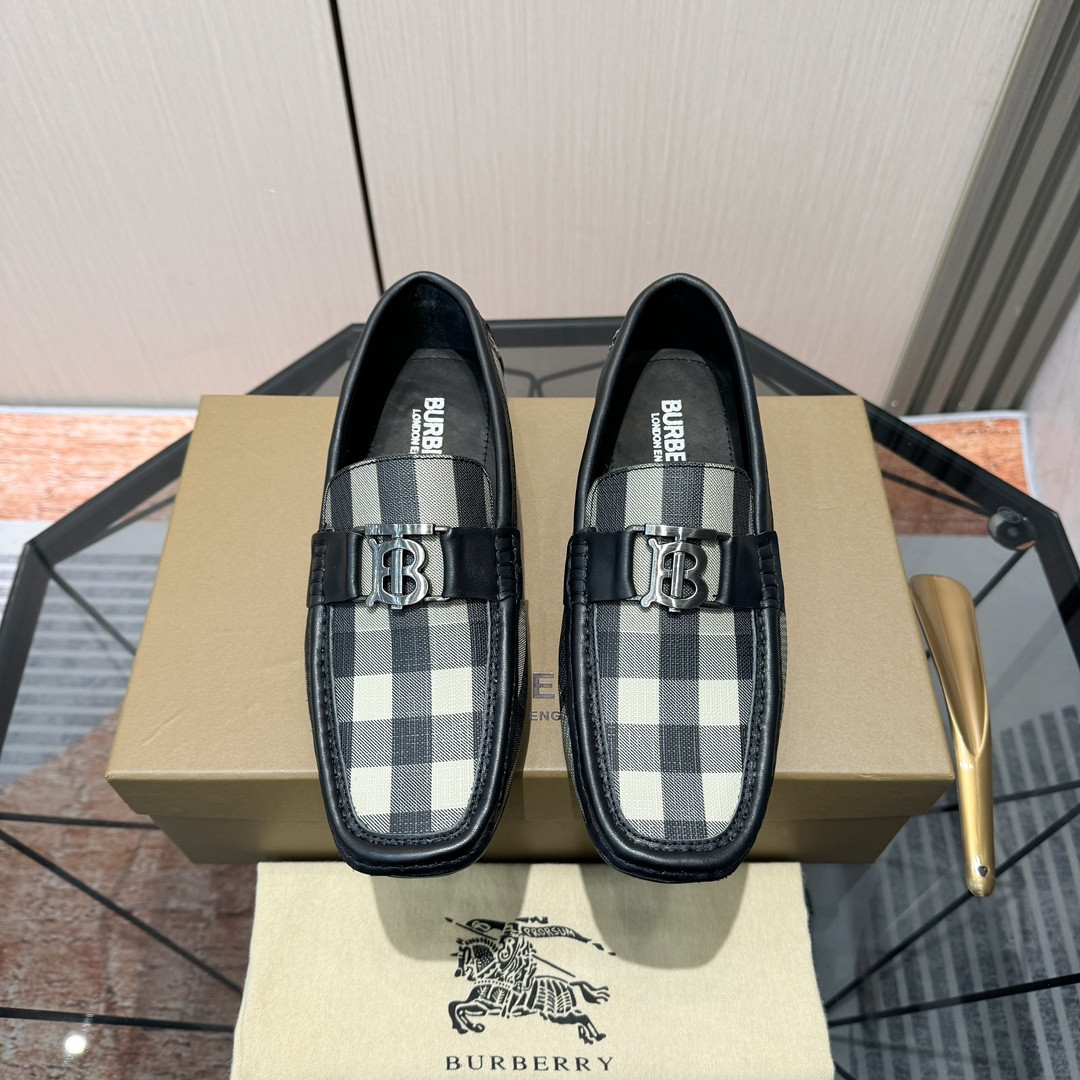 ua B**rry check loafers