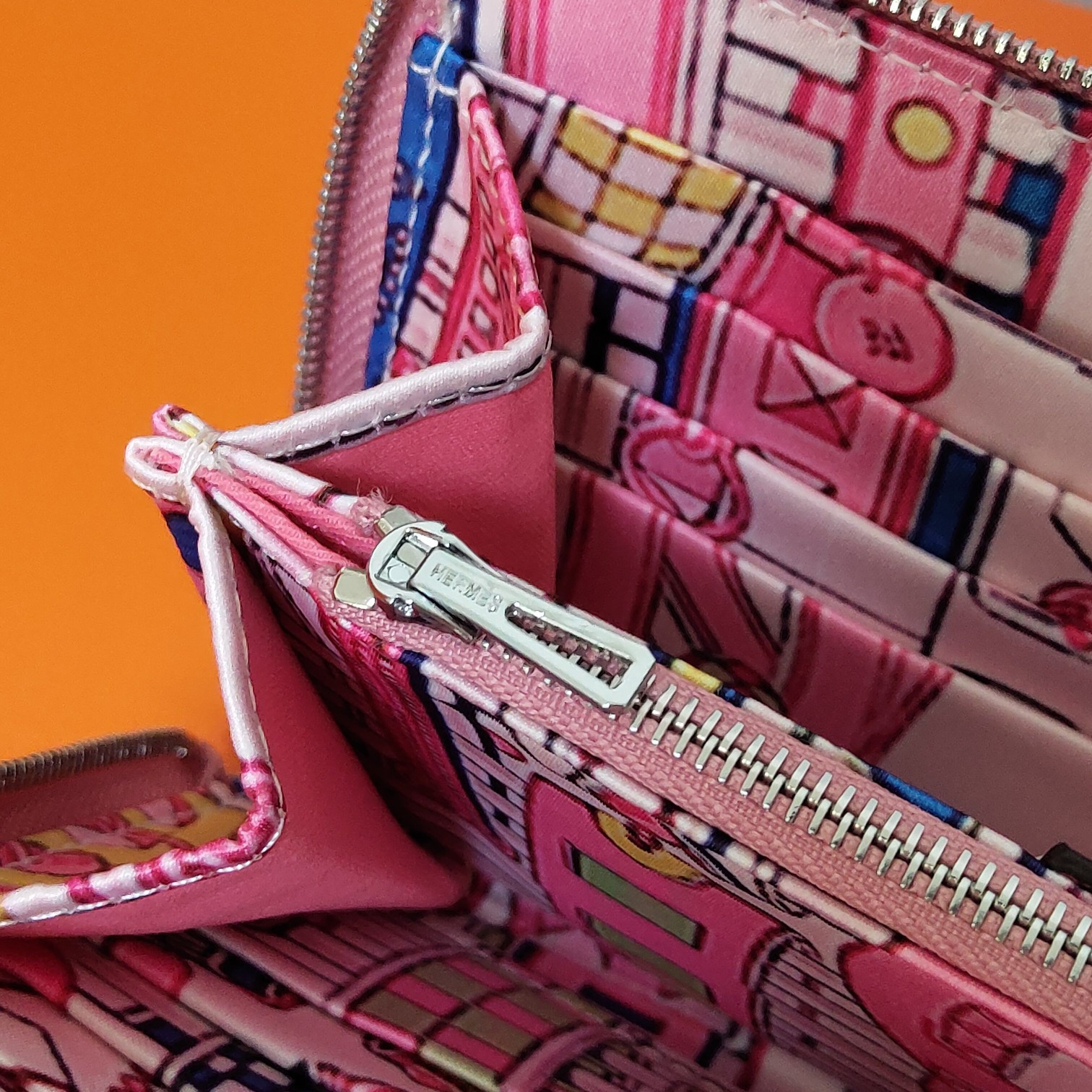 H**me5 long wallet 20x11cm
