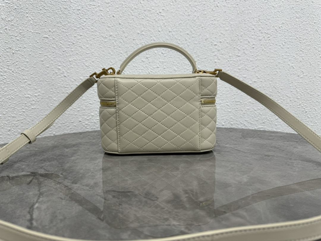 Y*L gaby vanity bag in lambskin 18 x 11 x 6.5 cm