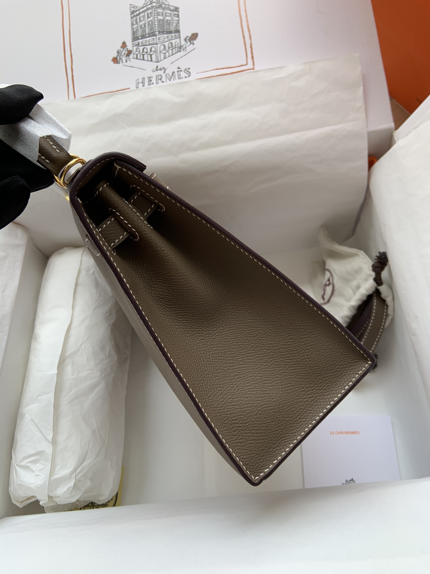 HERMÈS Kelly Gold-tone Hardware 25 28