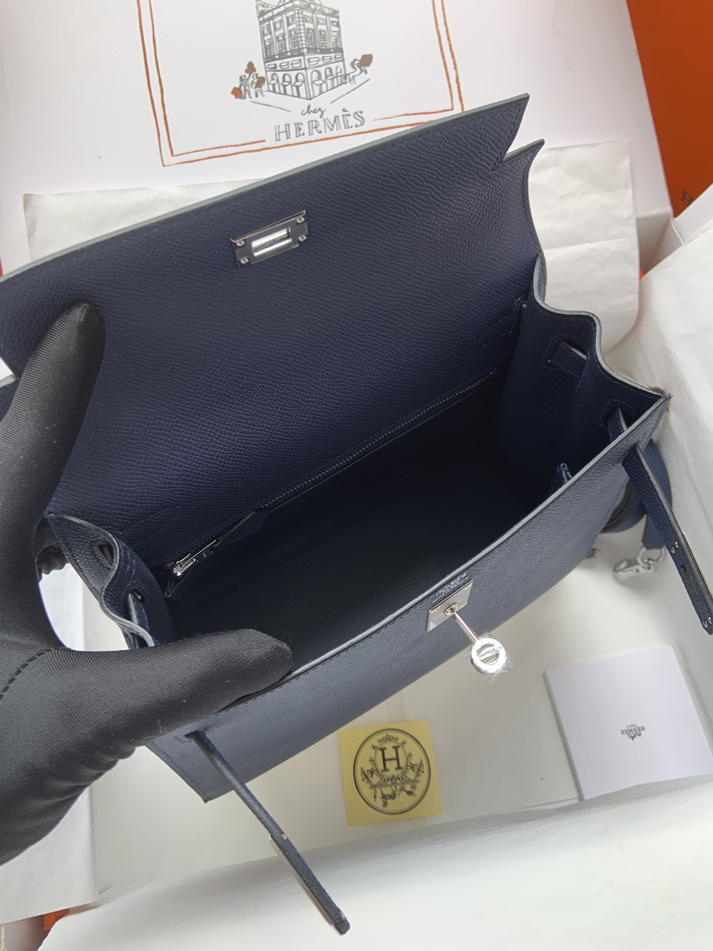 HERMÈS Kelly Silver-tone Hardware 25 28