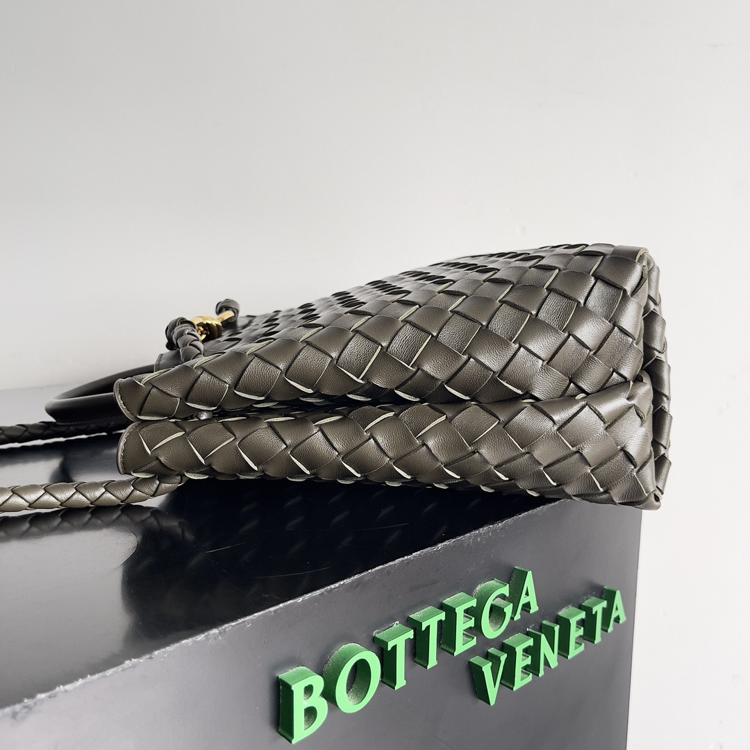 bo*te*ga Ve*ne*ta medium andiamo 32x25x11cm