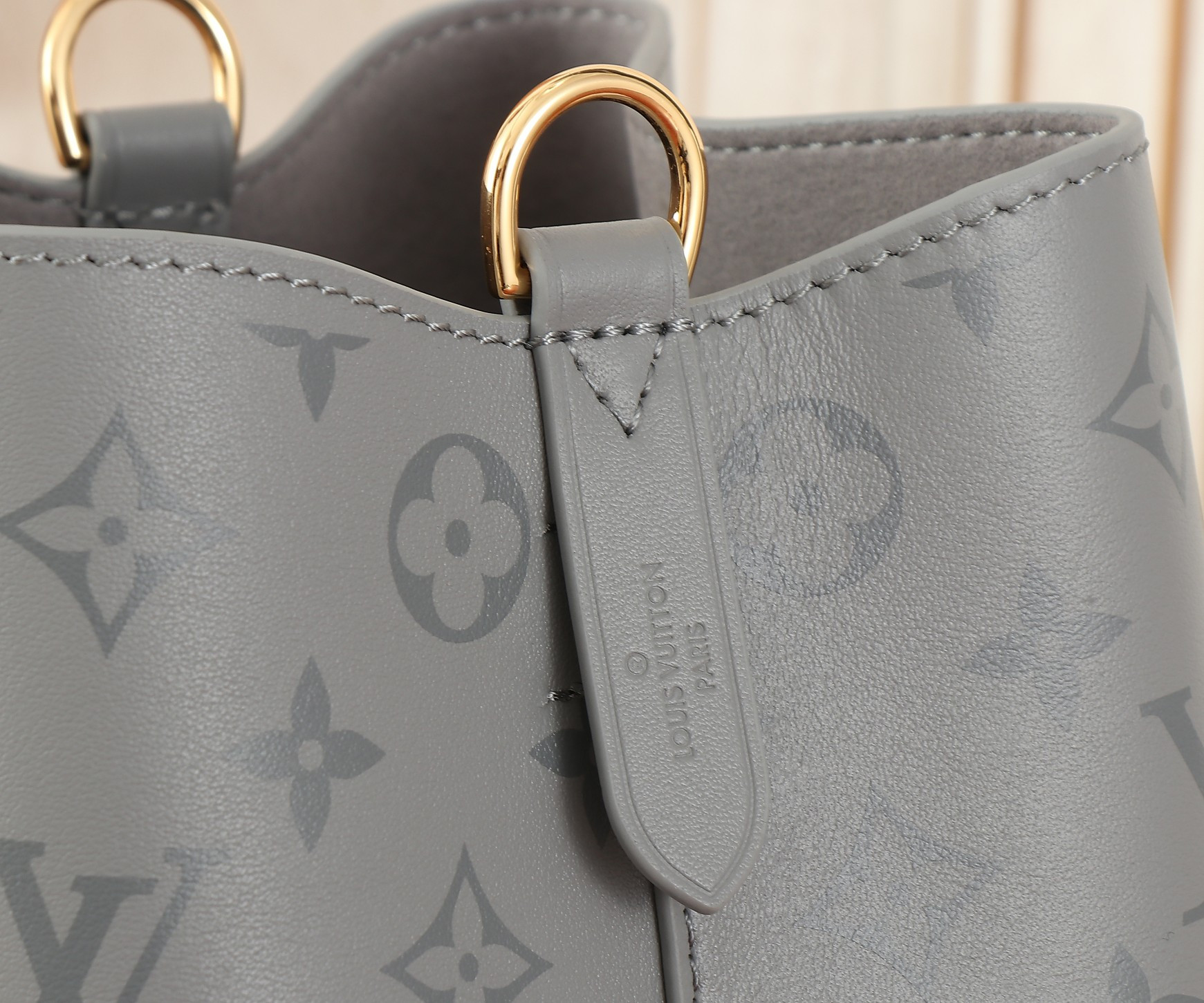 LV Néonoé BB  Monogram Ink M12749 20x20x13CM