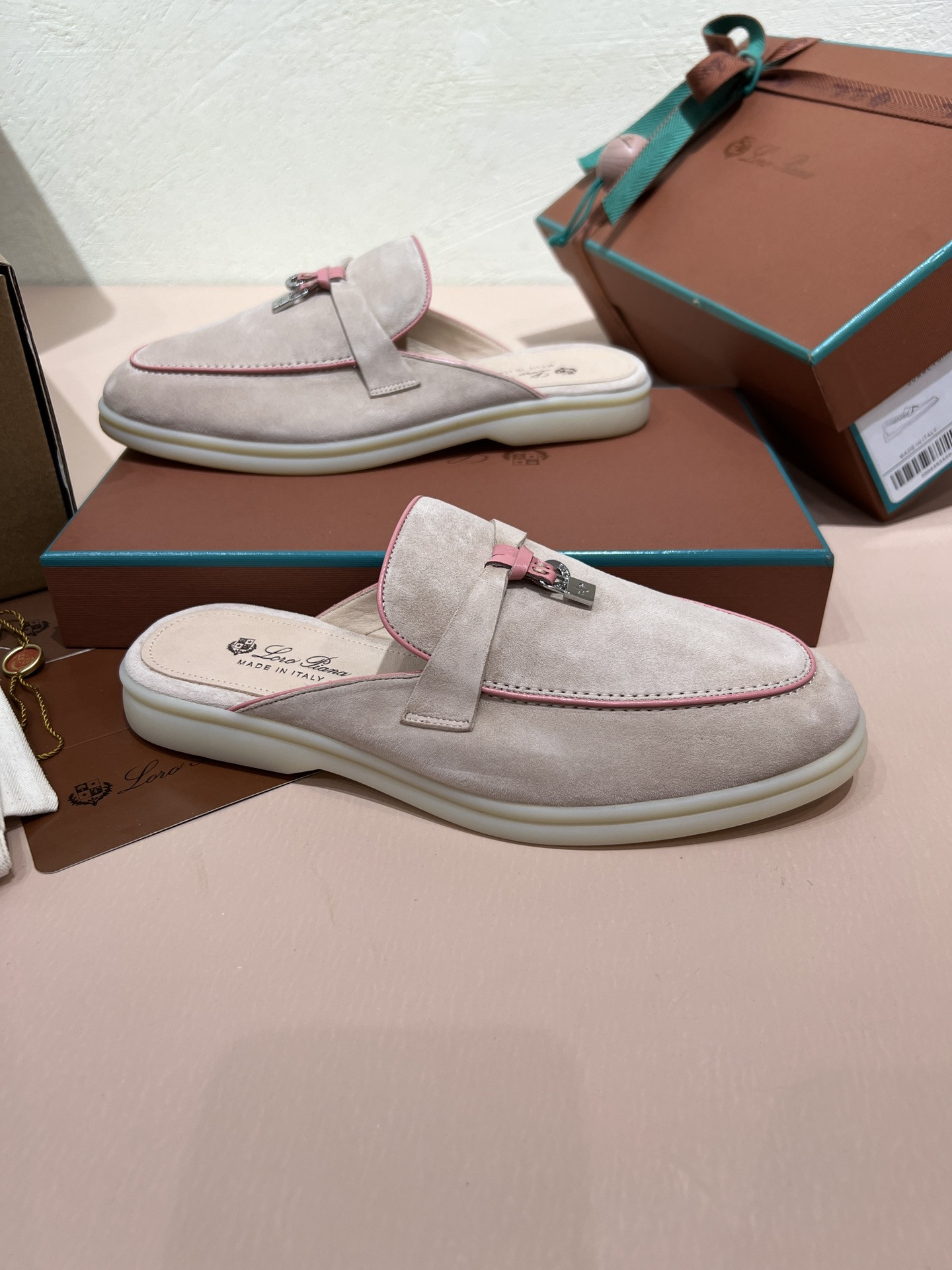 ua L**o p*ana babouche charms walk loafers