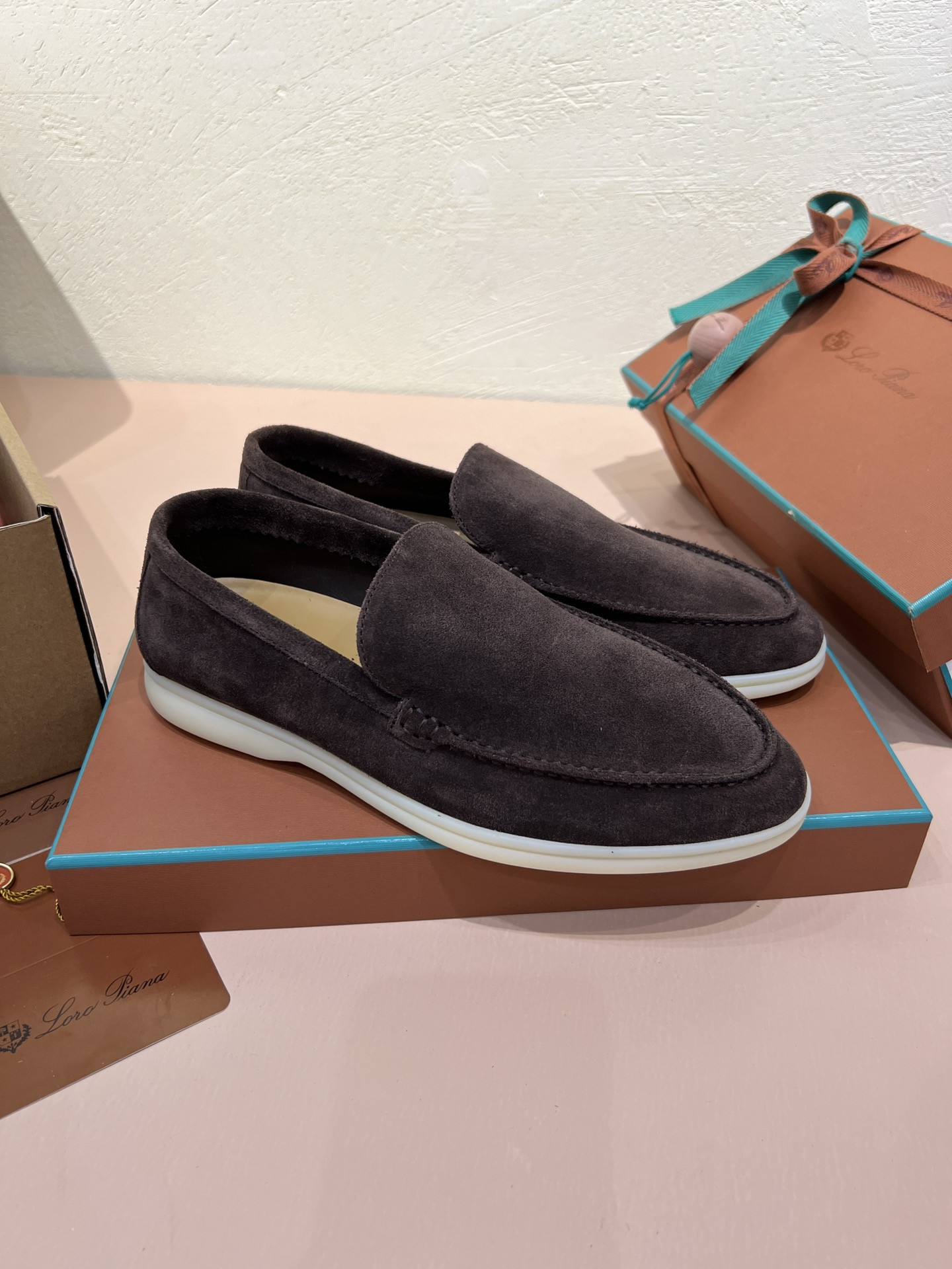 ua L**o p*ana summer walk loafers