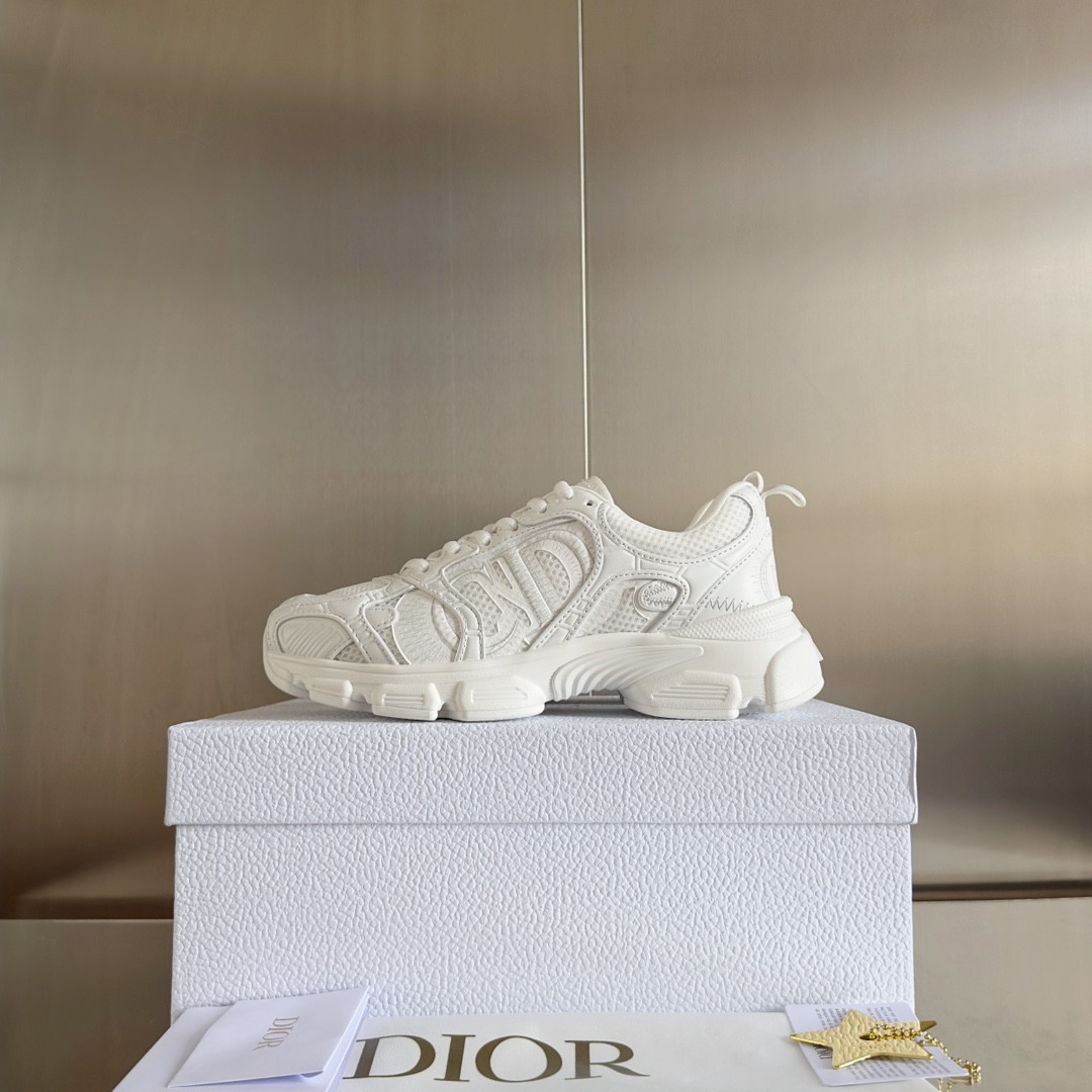 ua D*or chrono sneaker