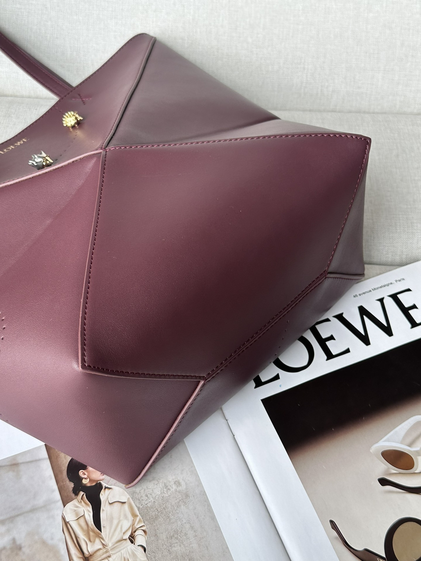 L0ew* medium puzzle fold tote in shiny calfskin 25.5x14.5x31.5cm