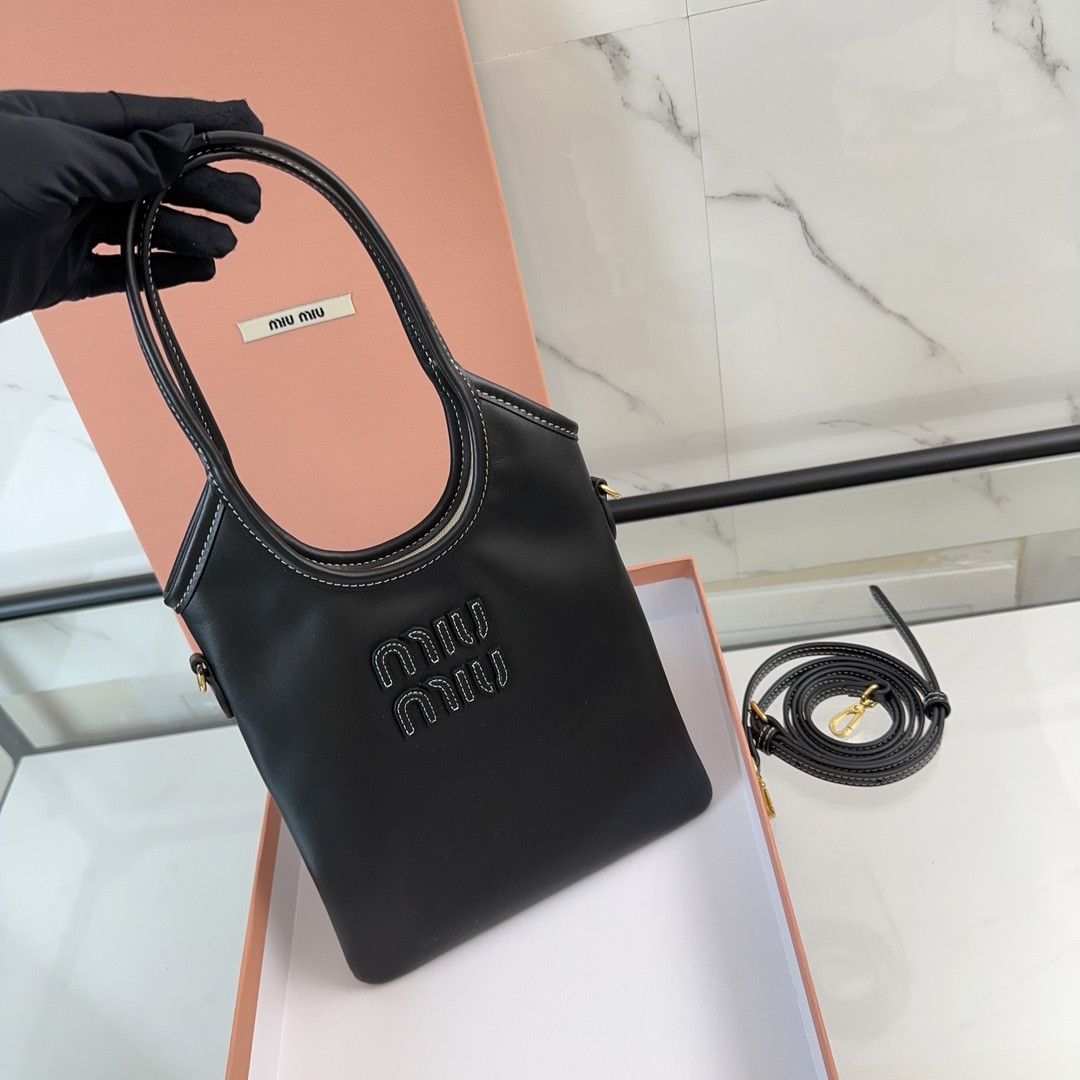 Miu Miu IVY leather handbag 20x 24 cm