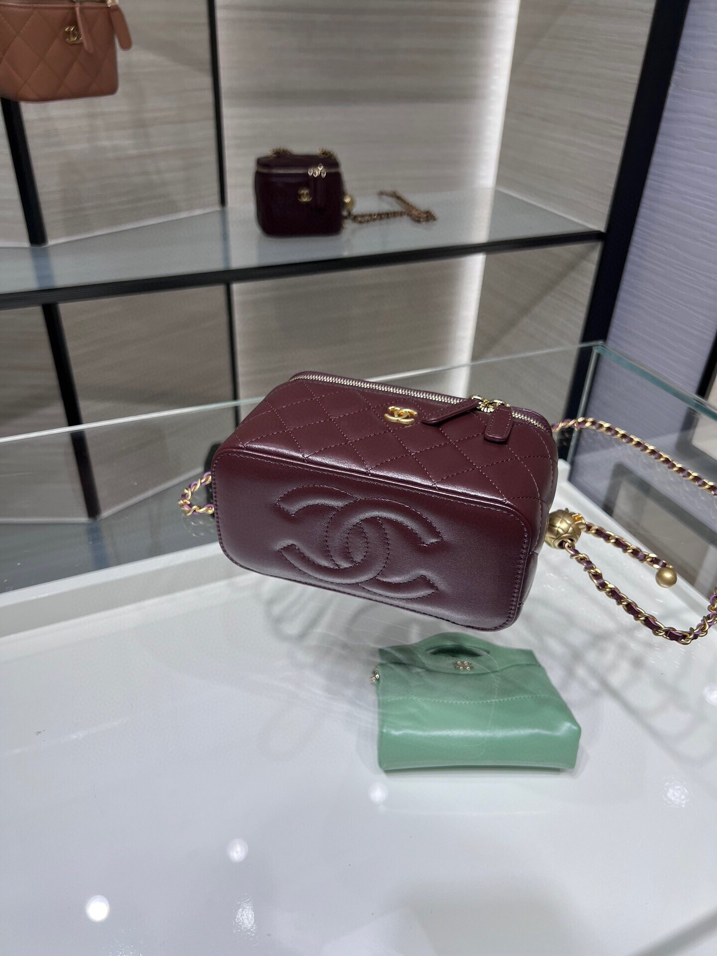 Ch*el clutch with chain 9.5x 17x 8cm