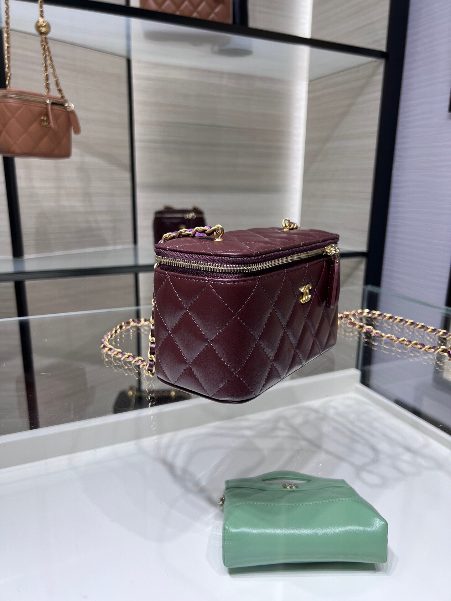 Ch*el clutch with chain 9.5x 17x 8cm