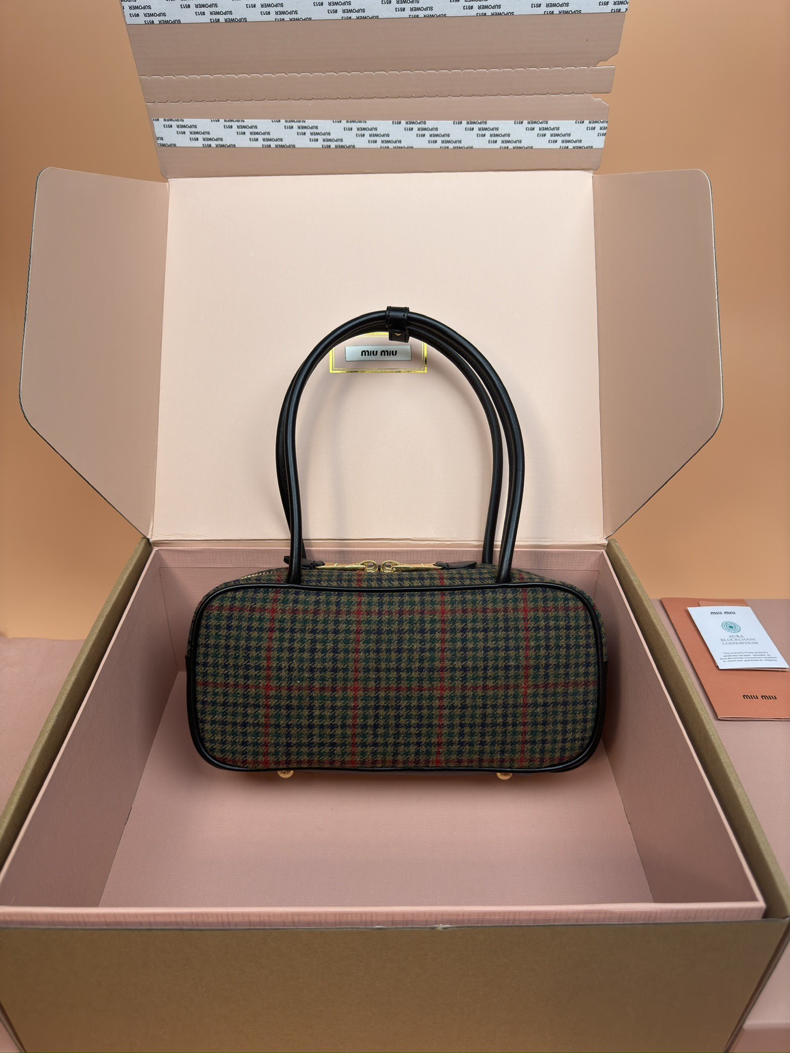 Miu Miu Leather Beau Bag 28×15×9cm