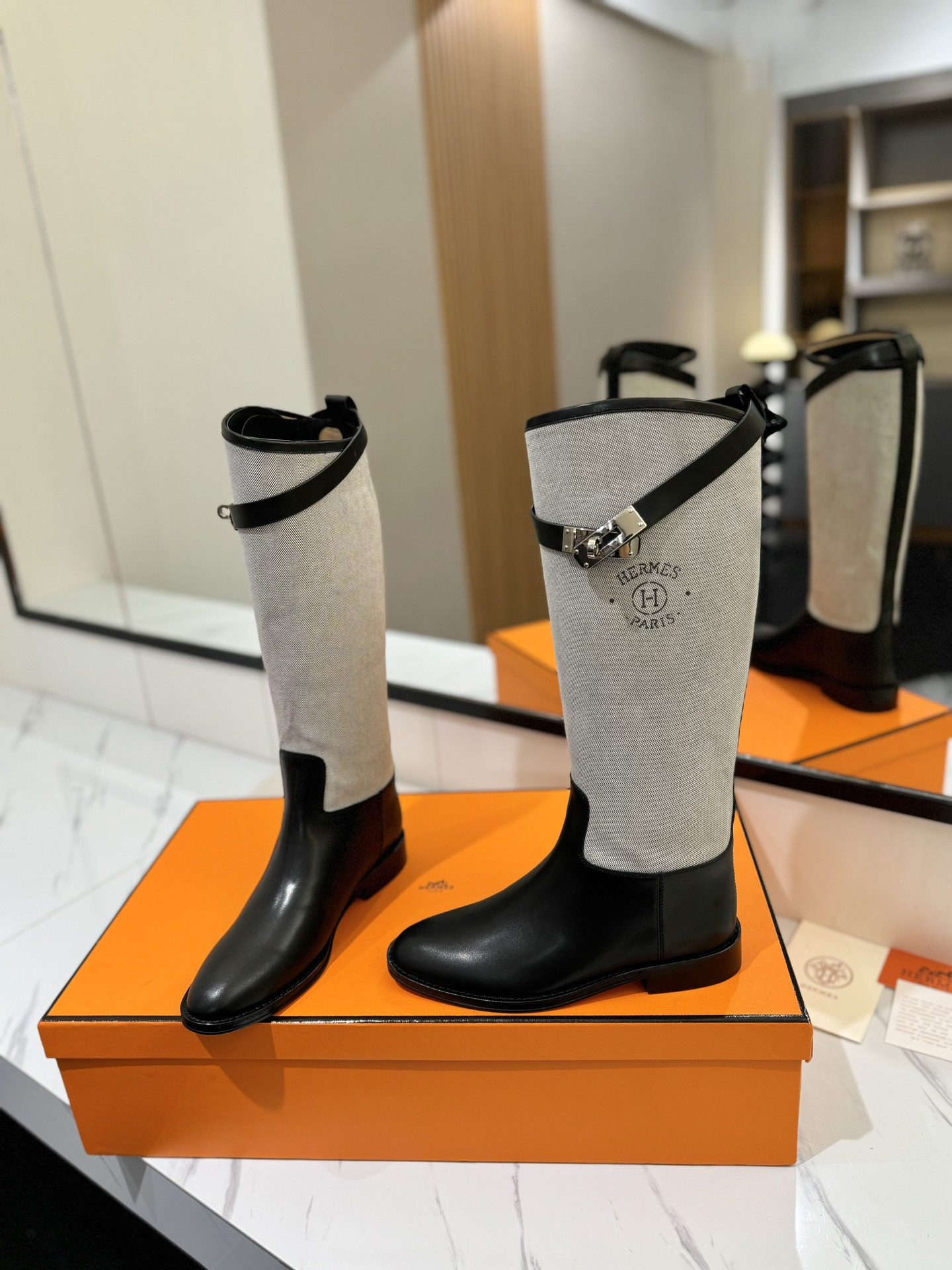 ua H**me5 jumping boots