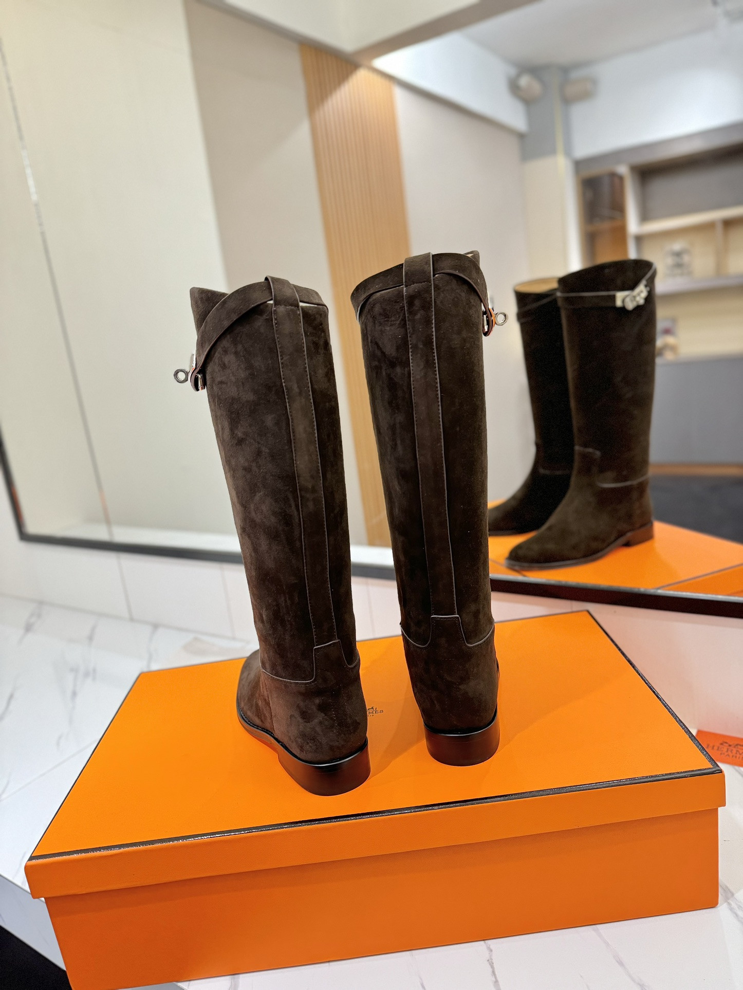 ua H**me5 jumping boots