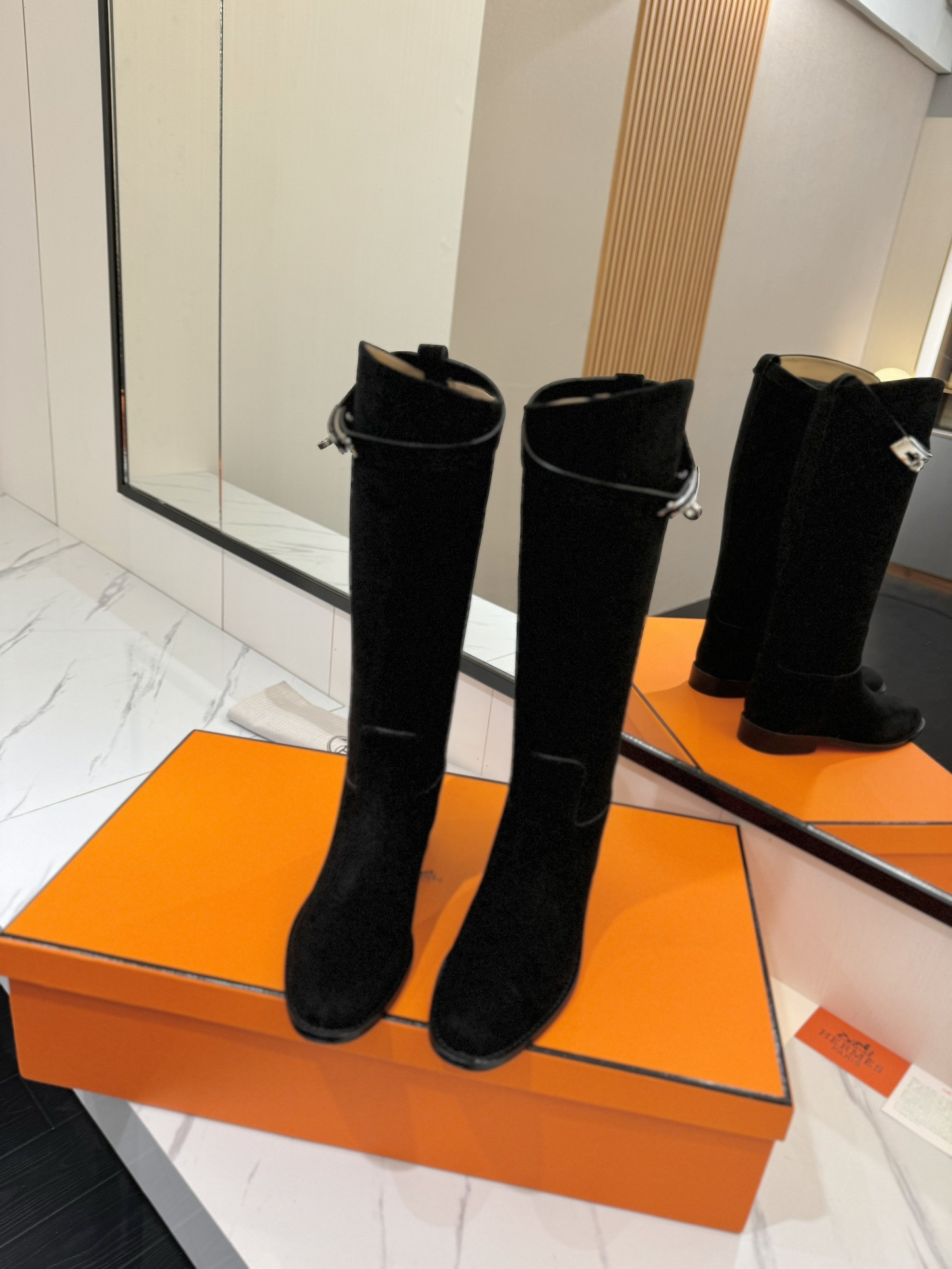 ua H**me5 jumping boots